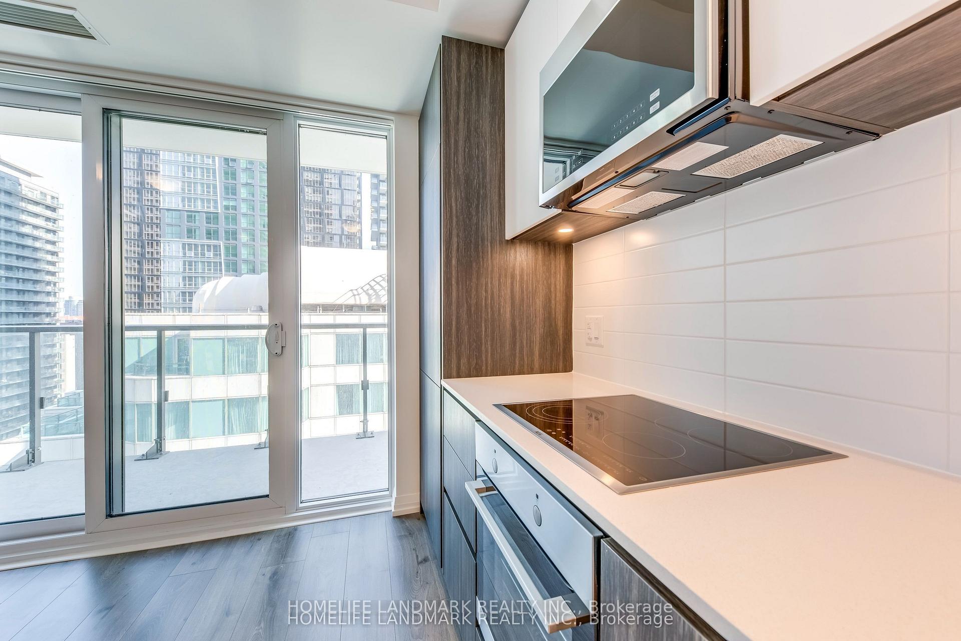 Photo 4 of Unit 2411, 8 Widmer Street, Toronto, Waterfront Communities — HOMEH