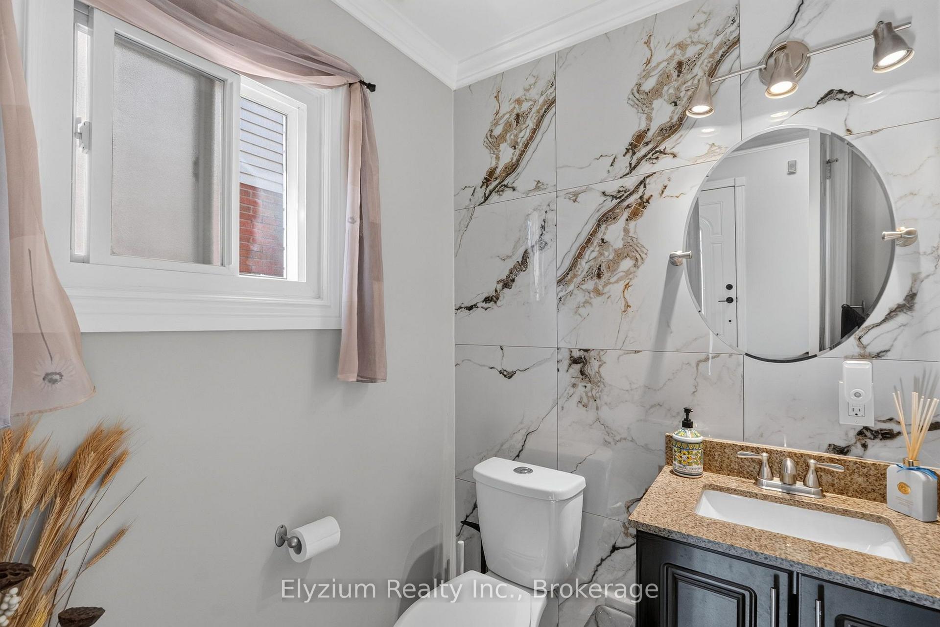 Photo 5 of 4193 Martlen Crescent, Mississauga, Erin Mills — HOMEH