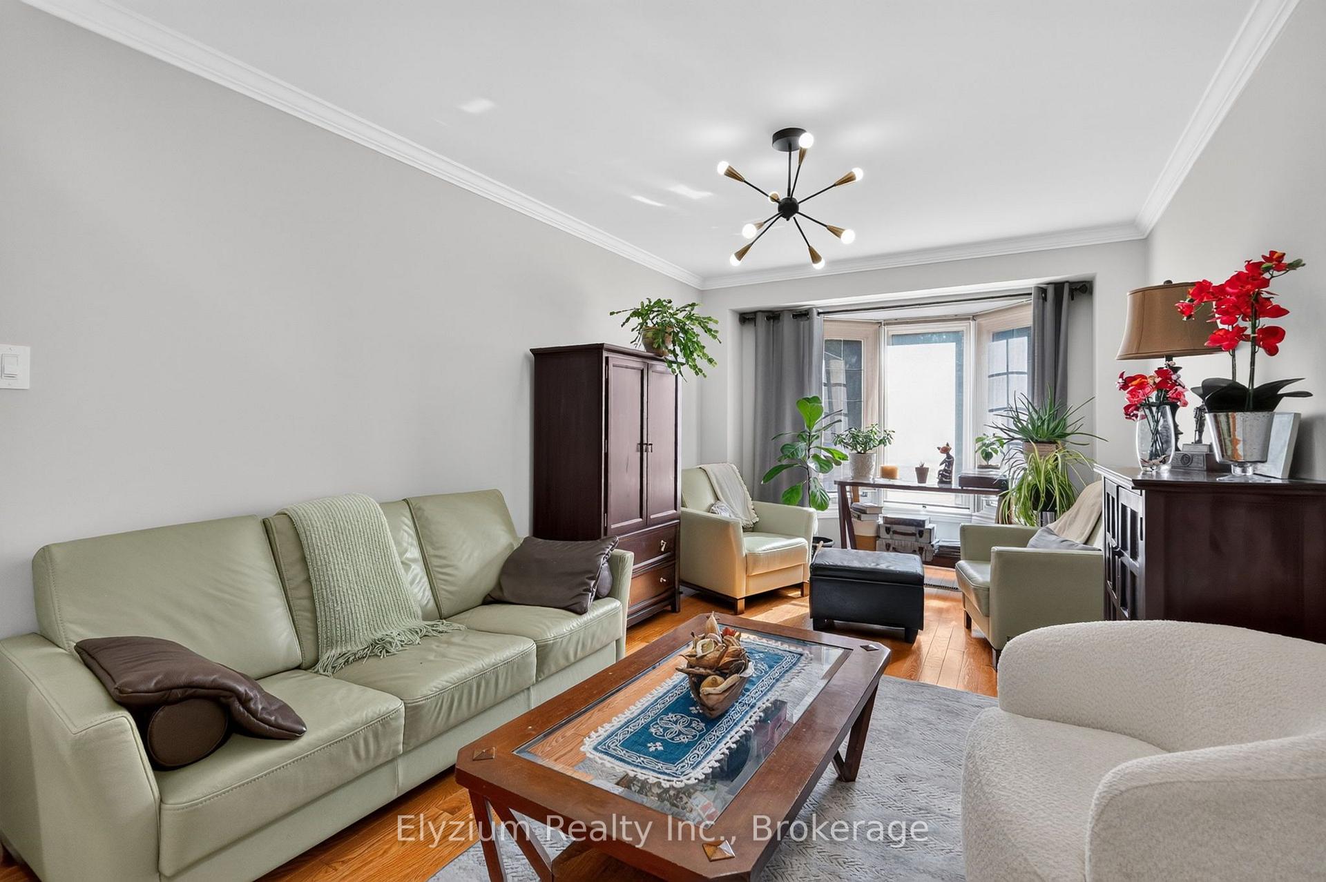Photo 7 of 4193 Martlen Crescent, Mississauga, Erin Mills — HOMEH