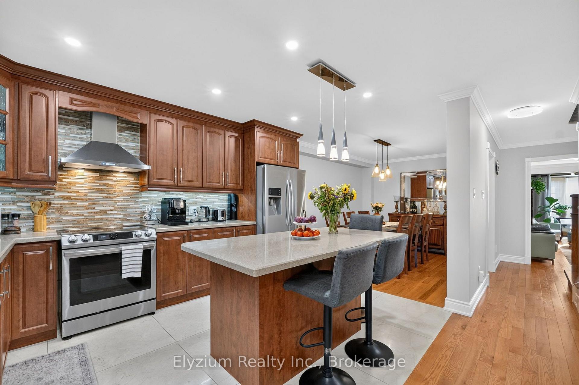 Photo 11 of 4193 Martlen Crescent, Mississauga, Erin Mills — HOMEH