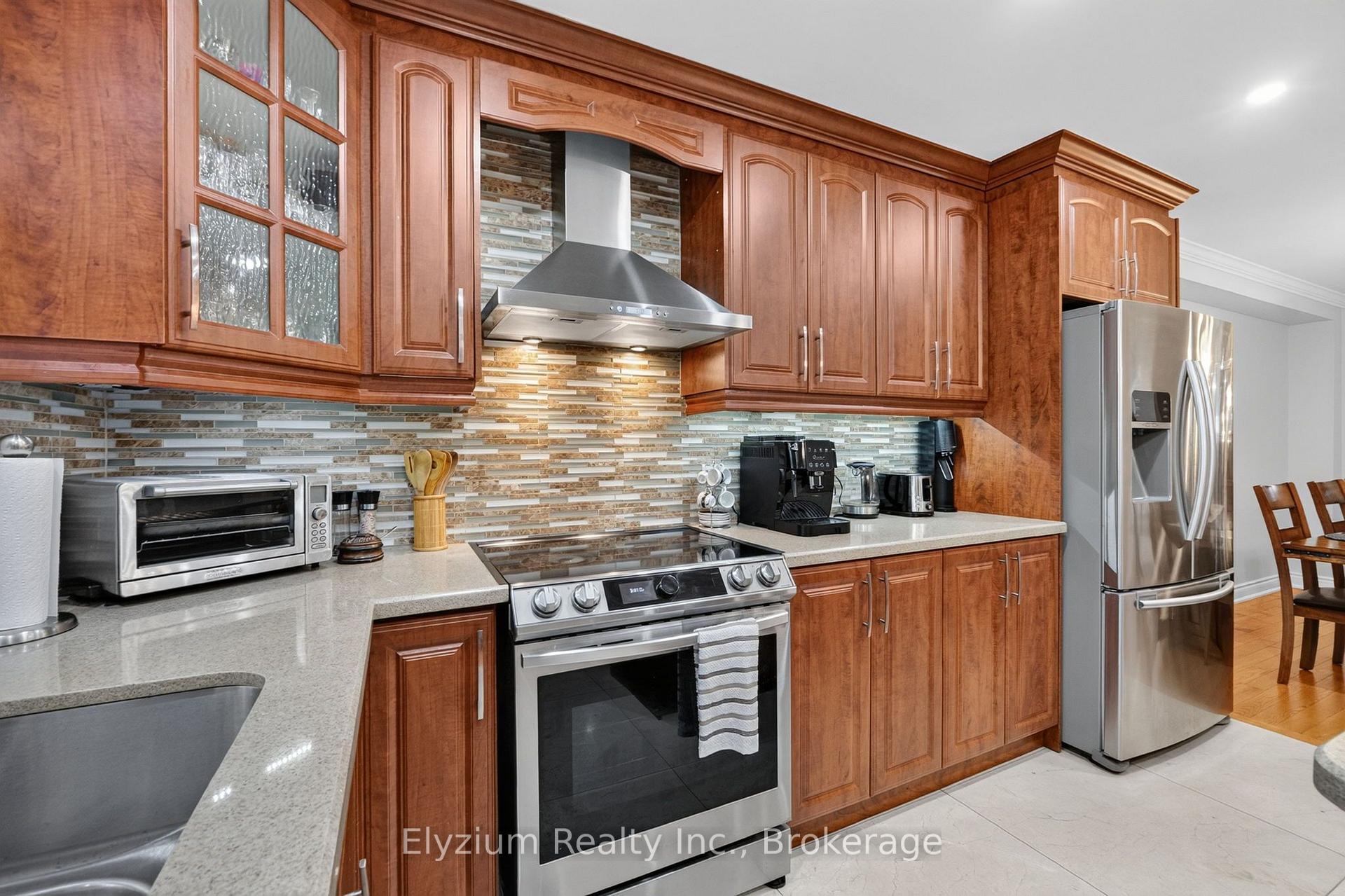 Photo 14 of 4193 Martlen Crescent, Mississauga, Erin Mills — HOMEH