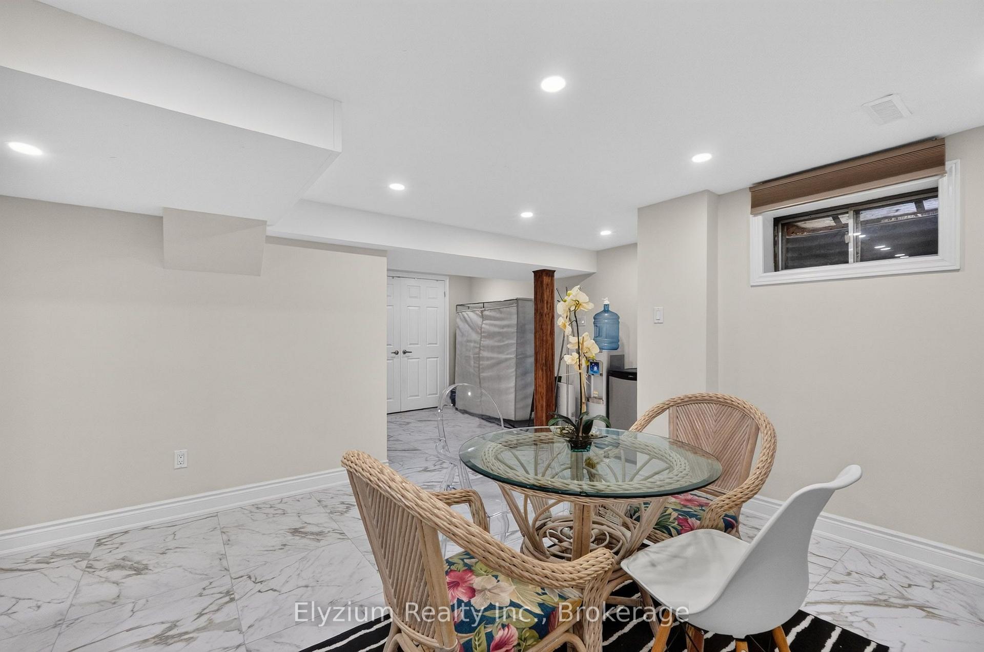Photo 37 of 4193 Martlen Crescent, Mississauga, Erin Mills — HOMEH