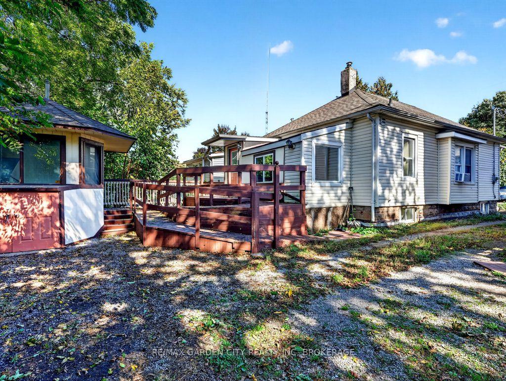 Photo 4 of 15 Rodman Street, St. Catharines, Downtown — HOMEH