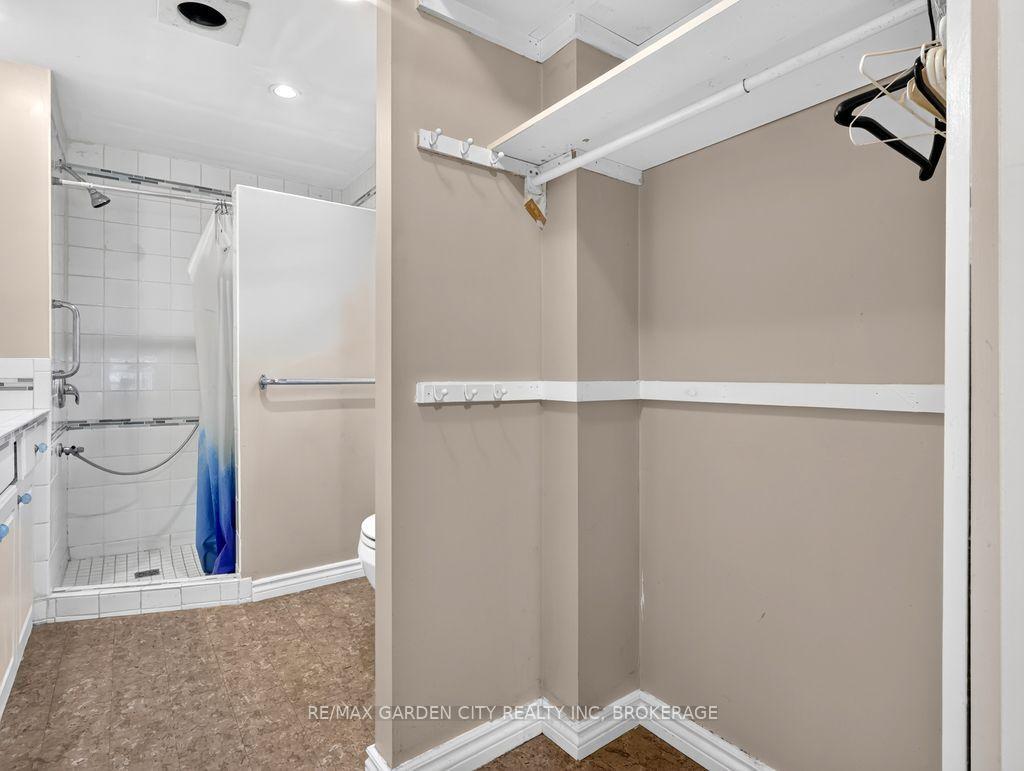 Photo 24 of 15 Rodman Street, St. Catharines, Downtown — HOMEH