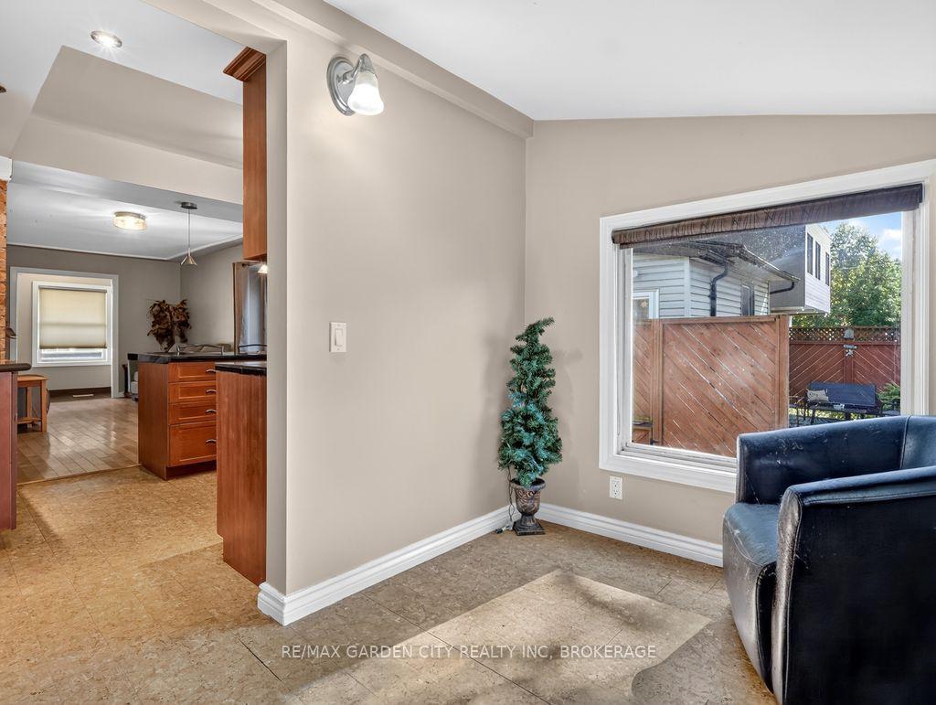 Photo 31 of 15 Rodman Street, St. Catharines, Downtown — HOMEH