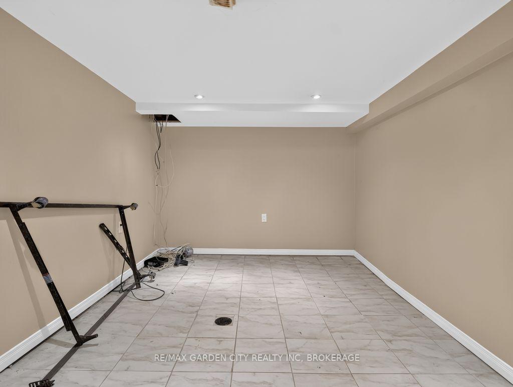Photo 36 of 15 Rodman Street, St. Catharines, Downtown — HOMEH