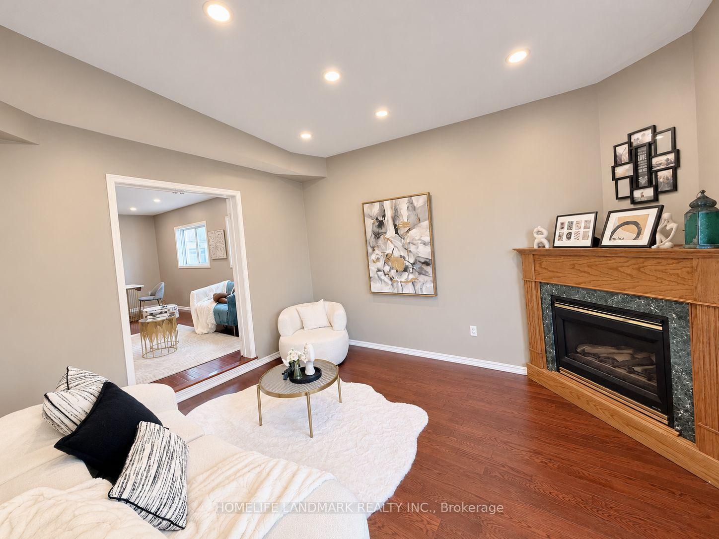 Photo 7 of 813 Stonehaven Avenue, Newmarket, Stonehaven-Wyndham — HOMEH
