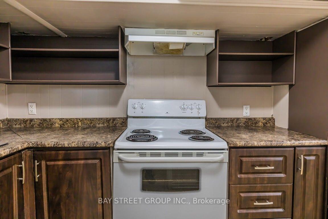 Photo 6 of Unit Lower Level, 12 Craigmore Crescent, North York, Willowdale East — HOMEH