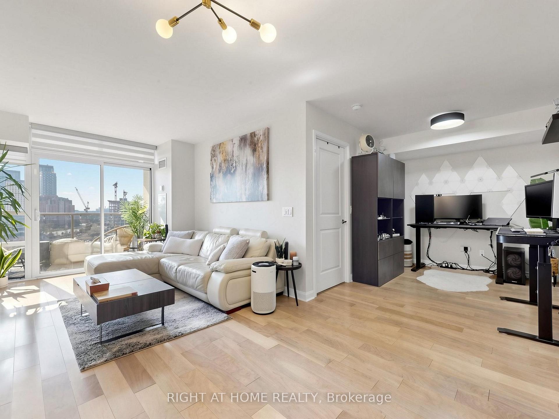 Photo 4 of Unit 1609, 1 Michael Power Place, Etobicoke, Islington-City Centre West — HOMEH