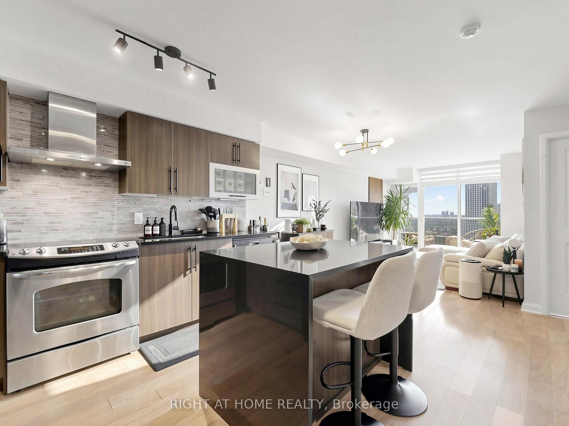 Photo 7 of Unit 1609, 1 Michael Power Place, Etobicoke, Islington-City Centre West — HOMEH