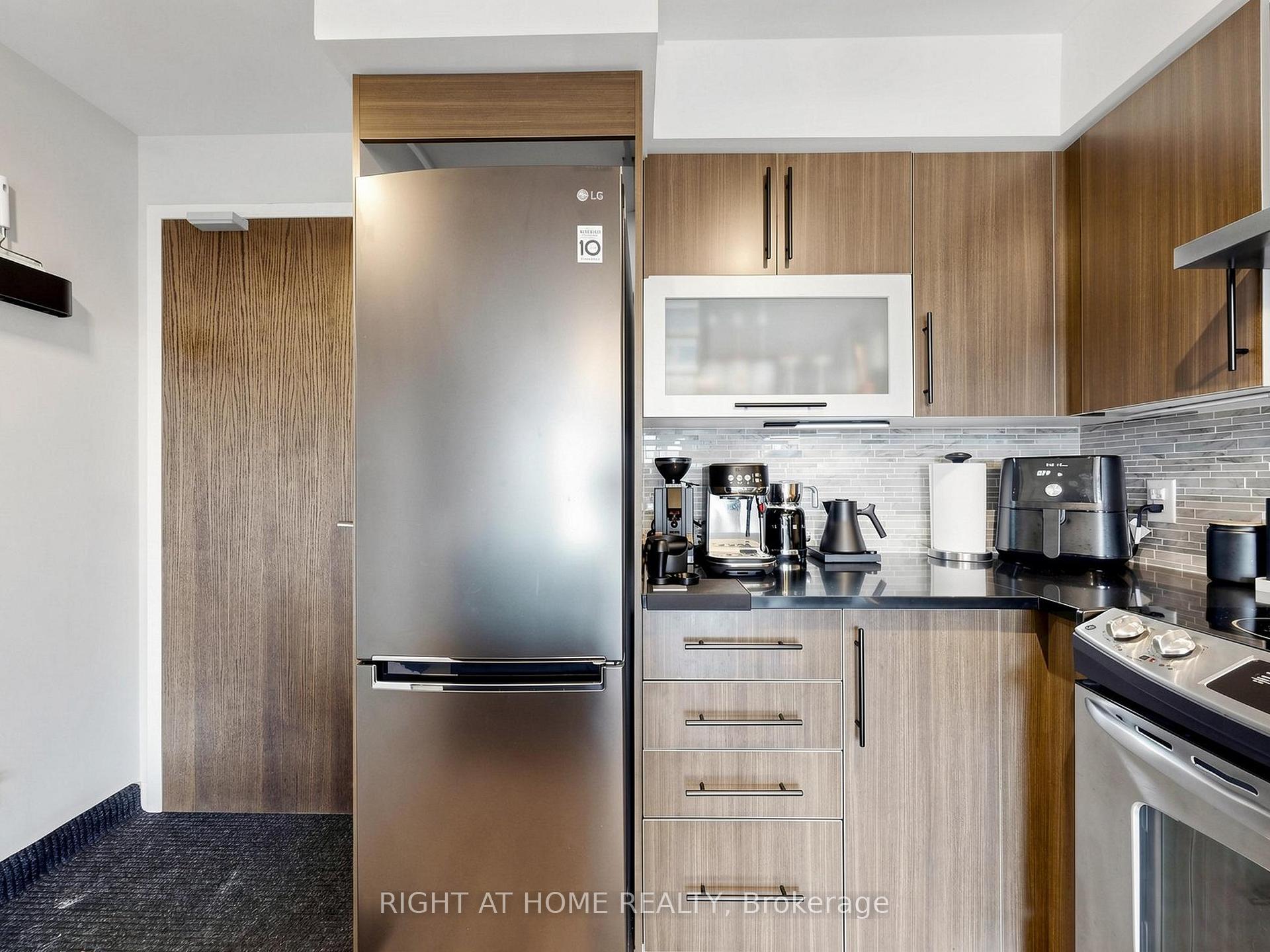 Photo 12 of Unit 1609, 1 Michael Power Place, Etobicoke, Islington-City Centre West — HOMEH