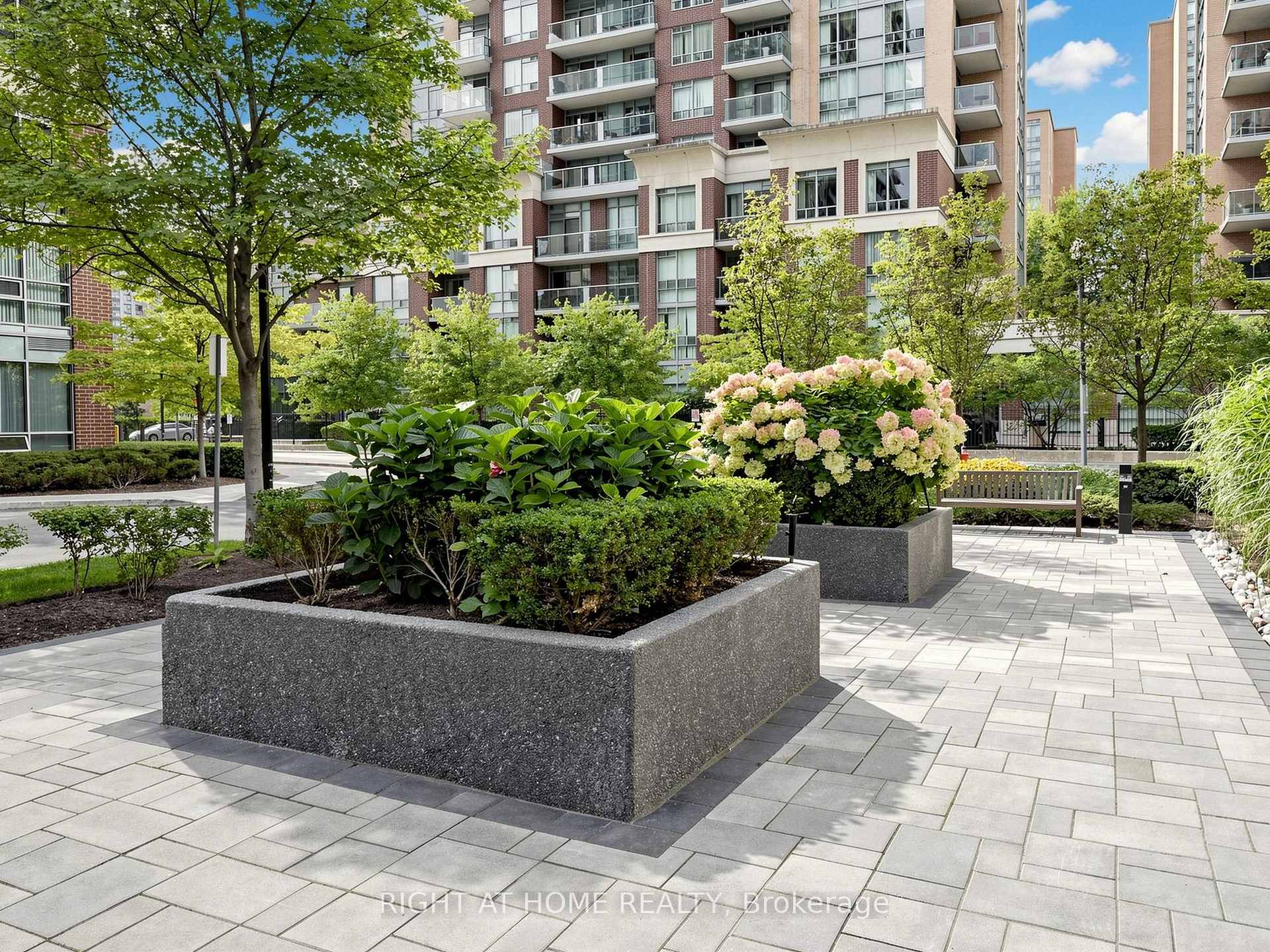 Photo 46 of Unit 1609, 1 Michael Power Place, Etobicoke, Islington-City Centre West — HOMEH