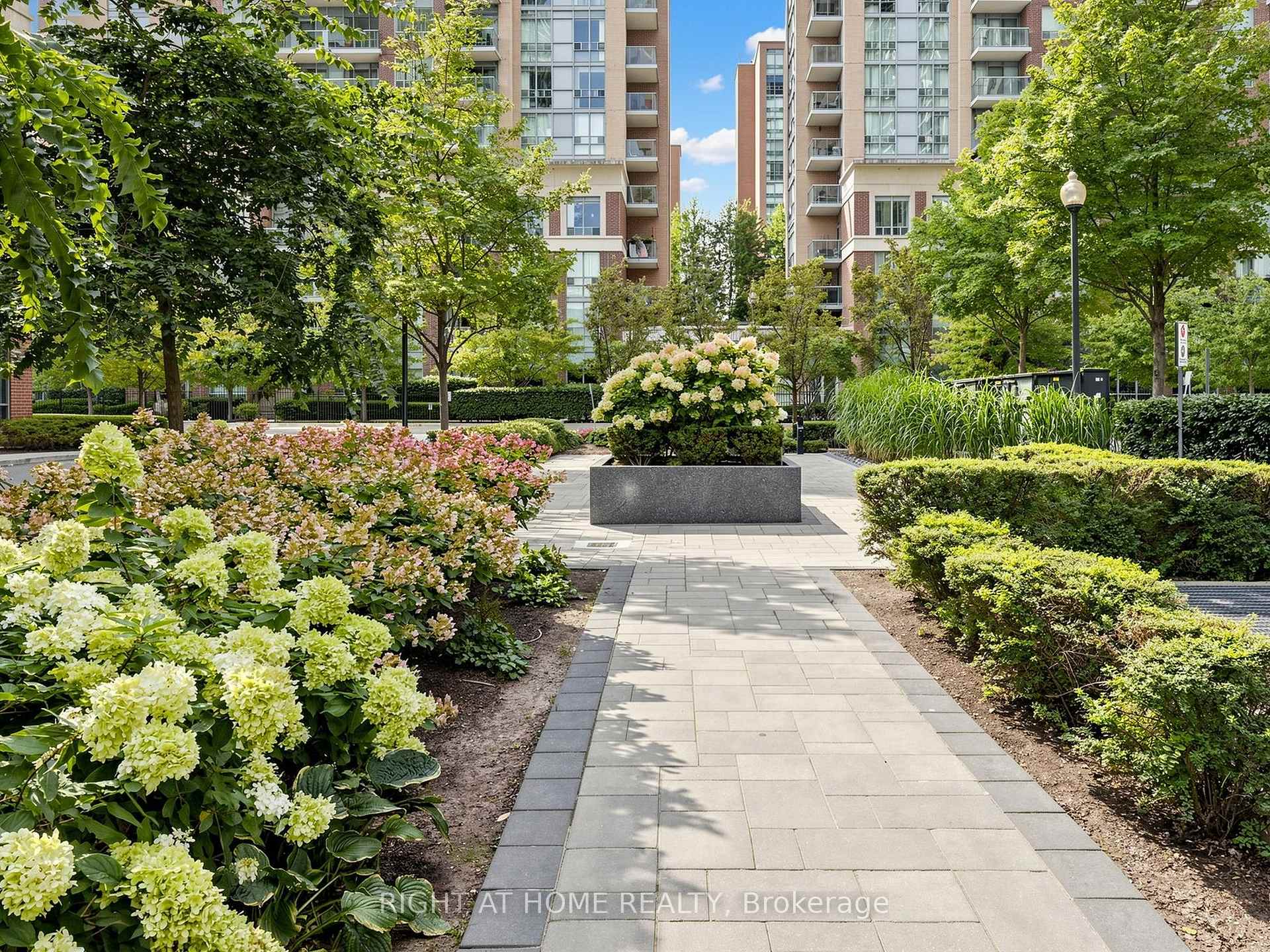 Photo 47 of Unit 1609, 1 Michael Power Place, Etobicoke, Islington-City Centre West — HOMEH