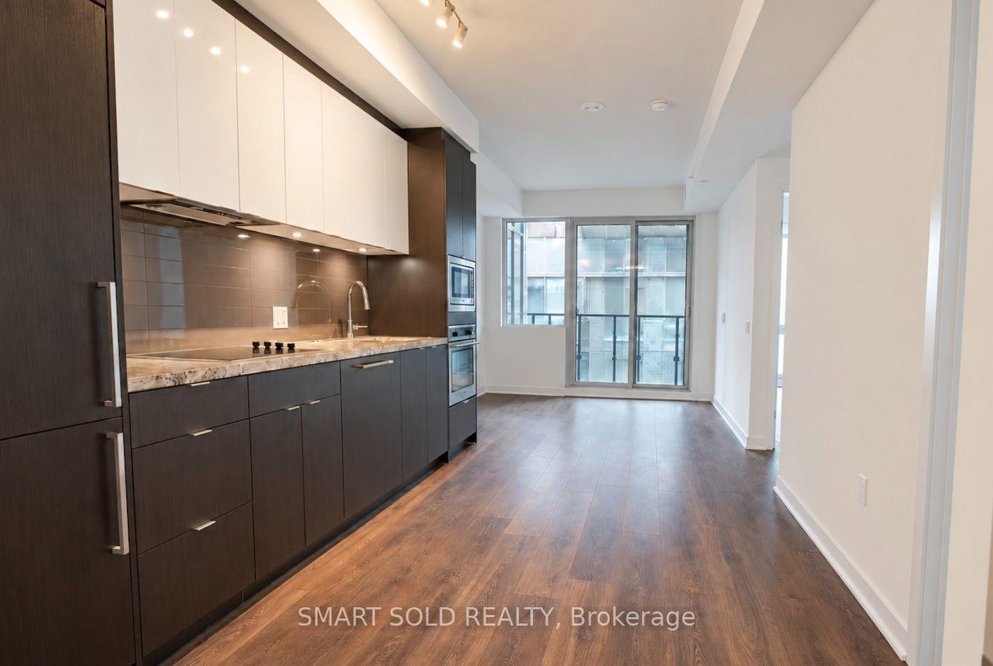 Photo 2 of Unit 907, 115 Blue Jays Way, Toronto, Waterfront Communities — HOMEH