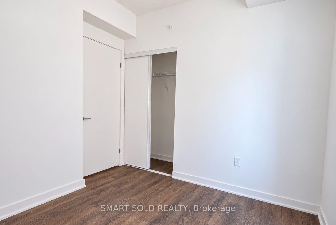 Photo 4 of Unit 907, 115 Blue Jays Way, Toronto, Waterfront Communities — HOMEH