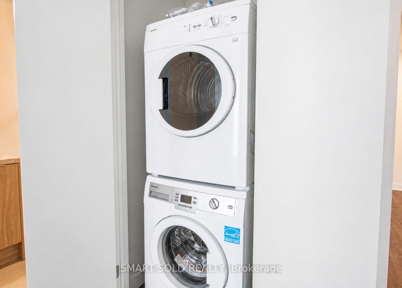 Photo 8 of Unit 907, 115 Blue Jays Way, Toronto, Waterfront Communities — HOMEH