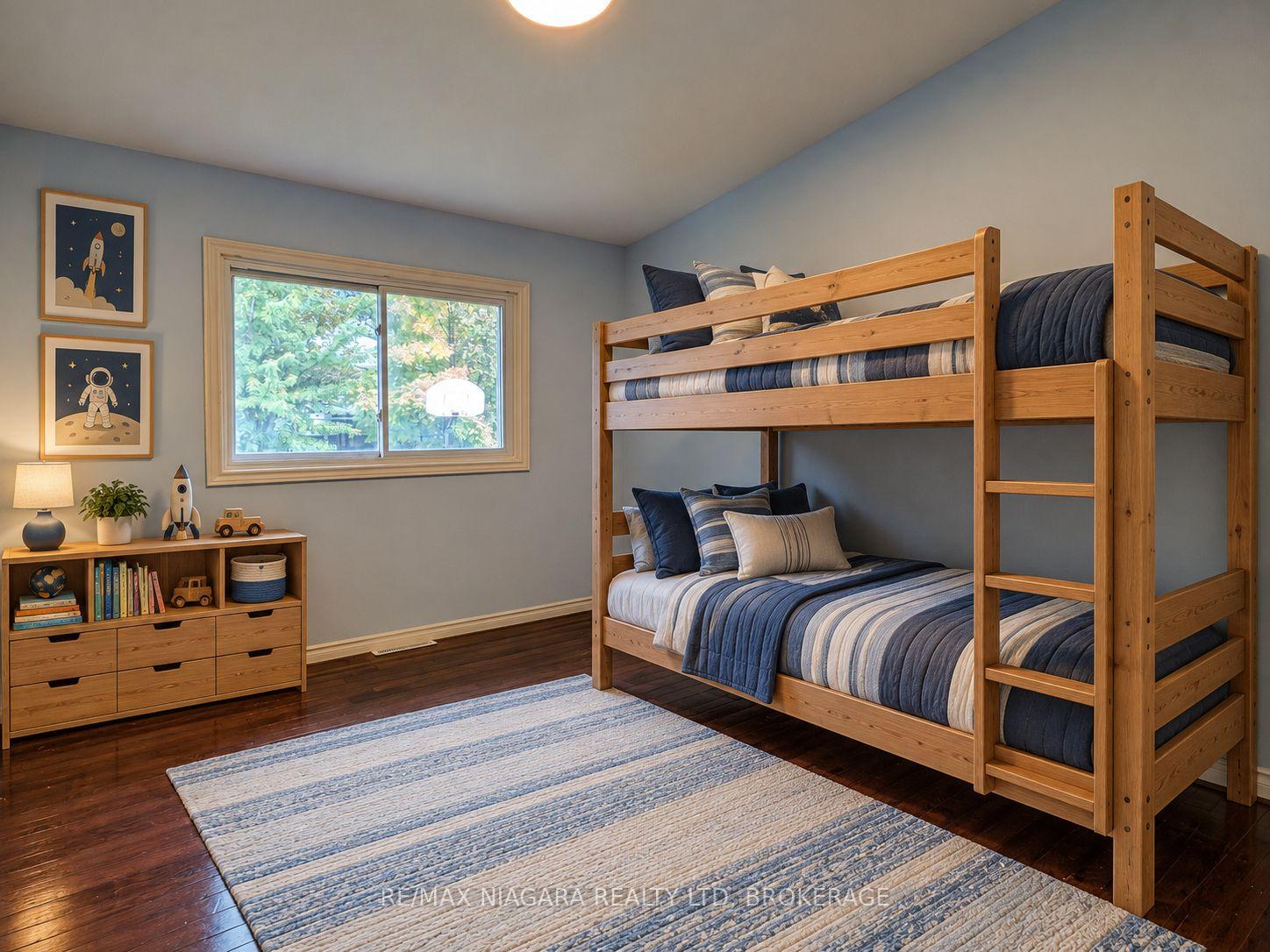 Photo 13 of 6122 Mayfair Drive, Niagara Falls, Church's Lane — HOMEH