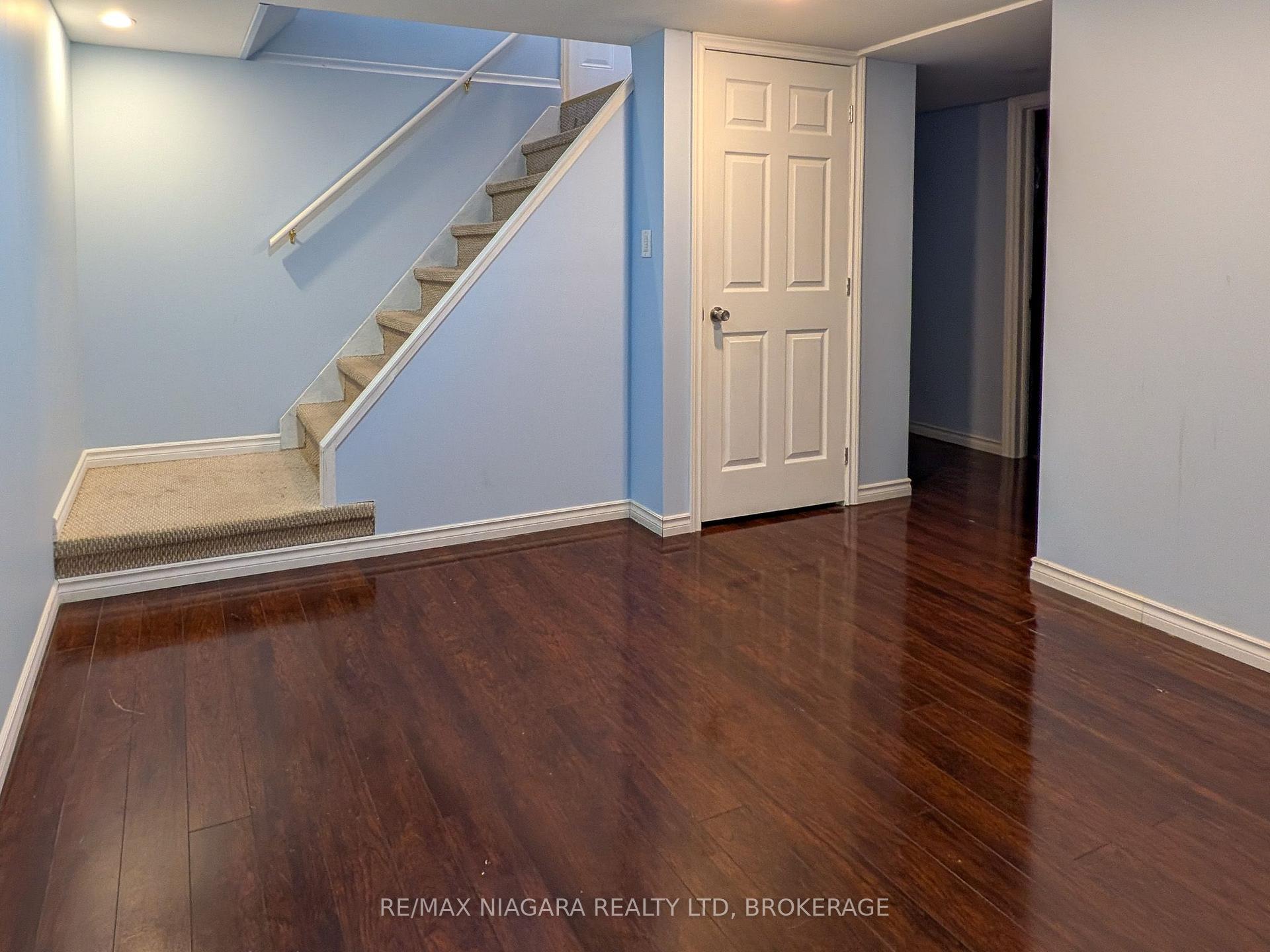 Photo 18 of 6122 Mayfair Drive, Niagara Falls, Church's Lane — HOMEH