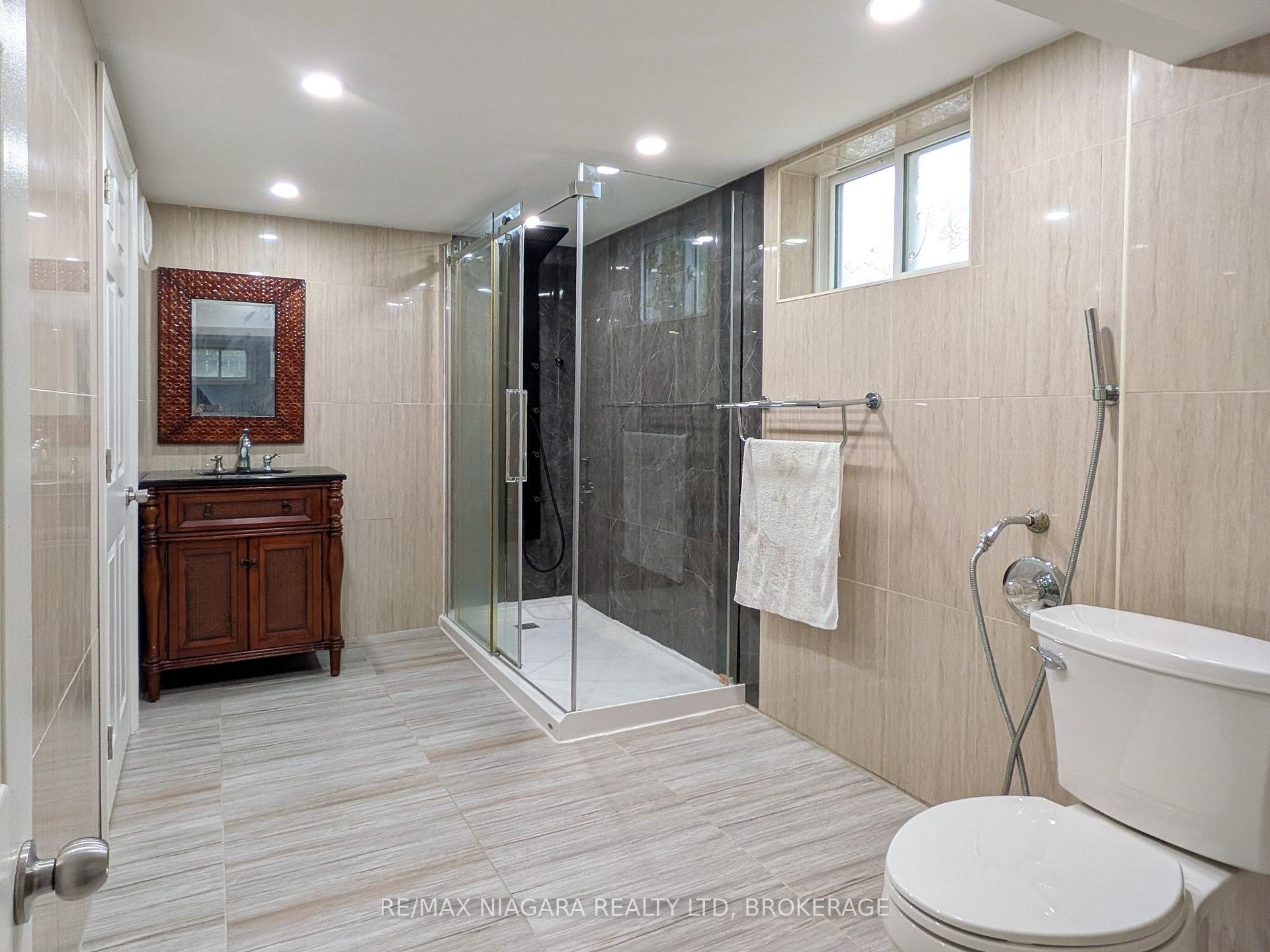 Photo 26 of 6122 Mayfair Drive, Niagara Falls, Church's Lane — HOMEH