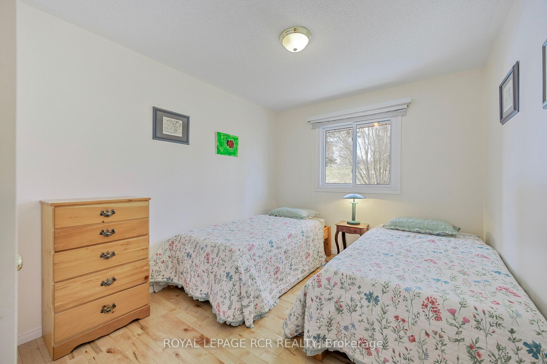Photo 33 of 3 Henry Street, Amaranth, Rural Amaranth — HOMEH