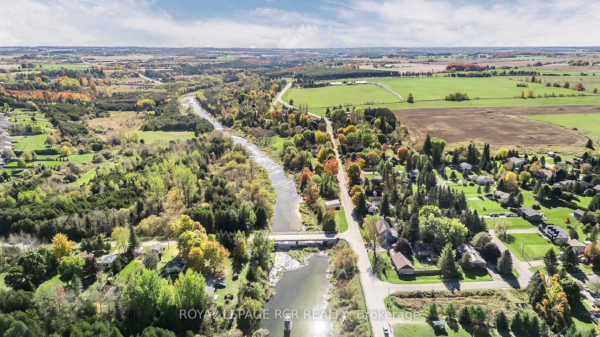 Photo 43 of 3 Henry Street, Amaranth, Rural Amaranth — HOMEH
