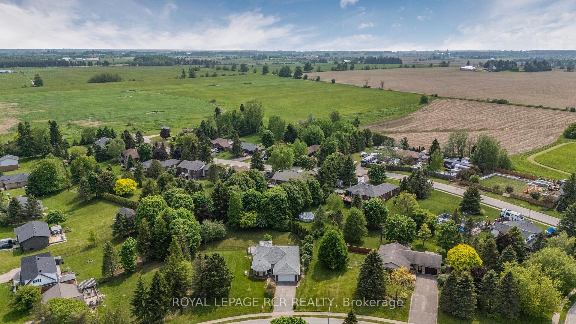 Photo 46 of 3 Henry Street, Amaranth, Rural Amaranth — HOMEH
