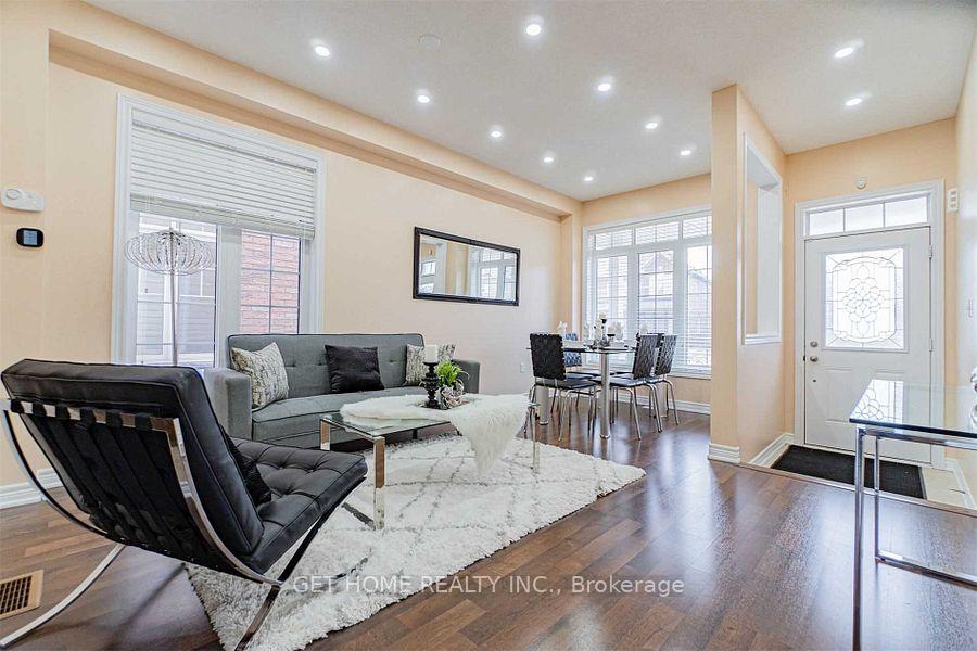 Photo 5 of 26 Borrelli Drive, Brampton, Credit Valley — HOMEH