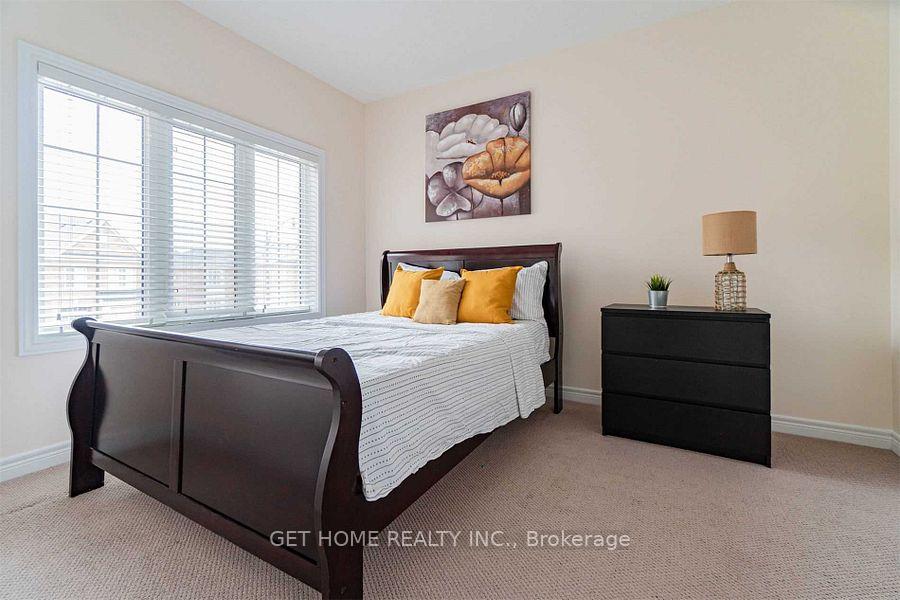 Photo 13 of 26 Borrelli Drive, Brampton, Credit Valley — HOMEH