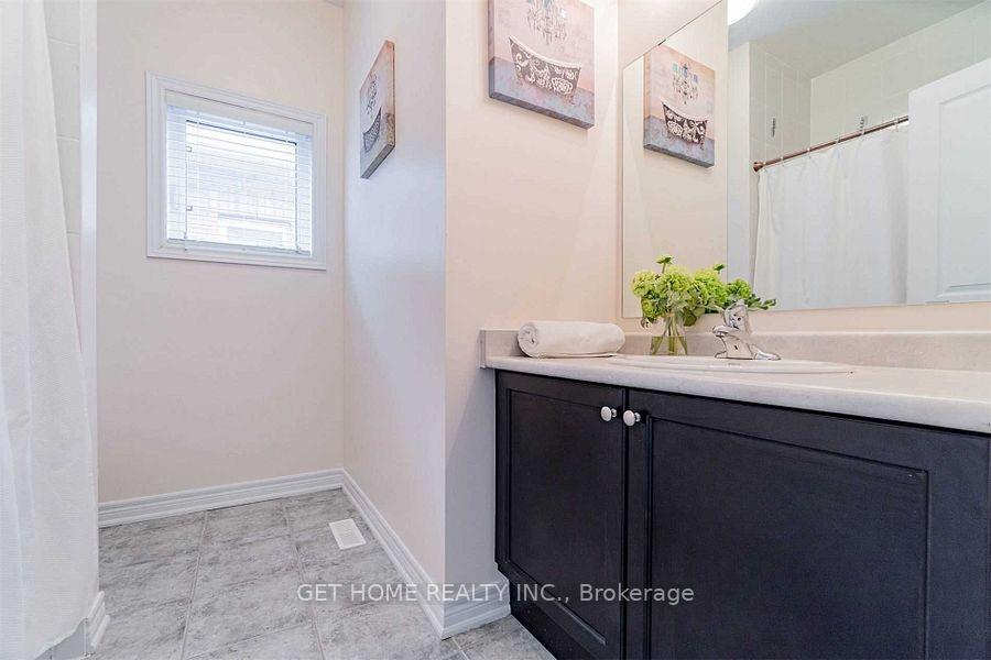 Photo 17 of 26 Borrelli Drive, Brampton, Credit Valley — HOMEH