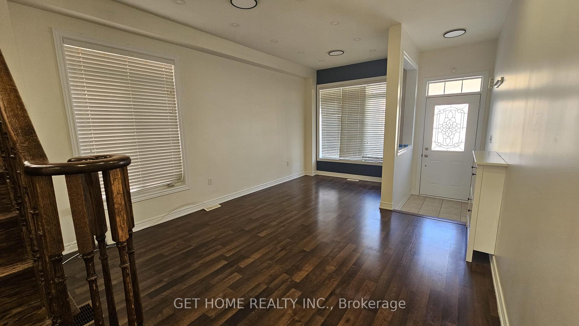 Photo 4 of 26 Borrelli Drive, Brampton, Credit Valley — HOMEH