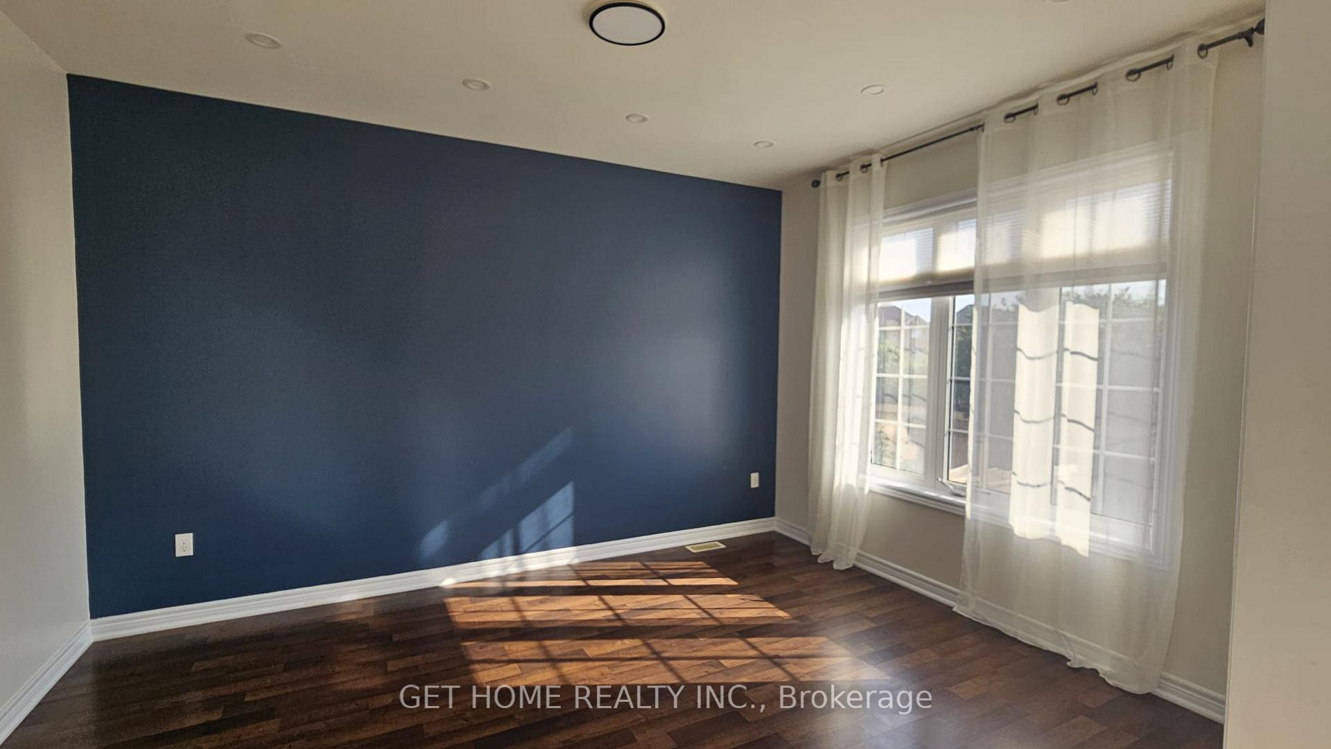 Photo 10 of 26 Borrelli Drive, Brampton, Credit Valley — HOMEH