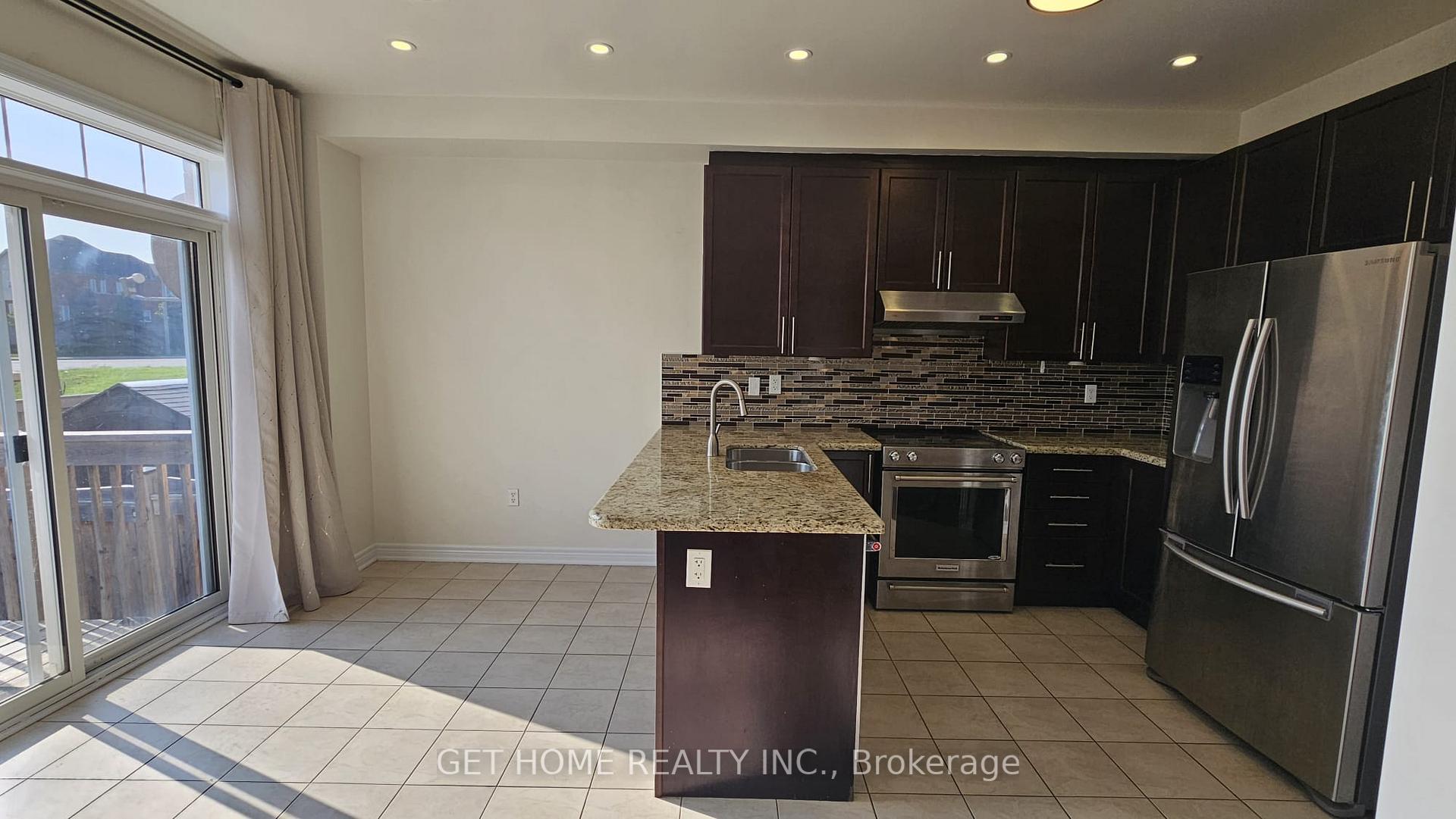 Photo 12 of 26 Borrelli Drive, Brampton, Credit Valley — HOMEH