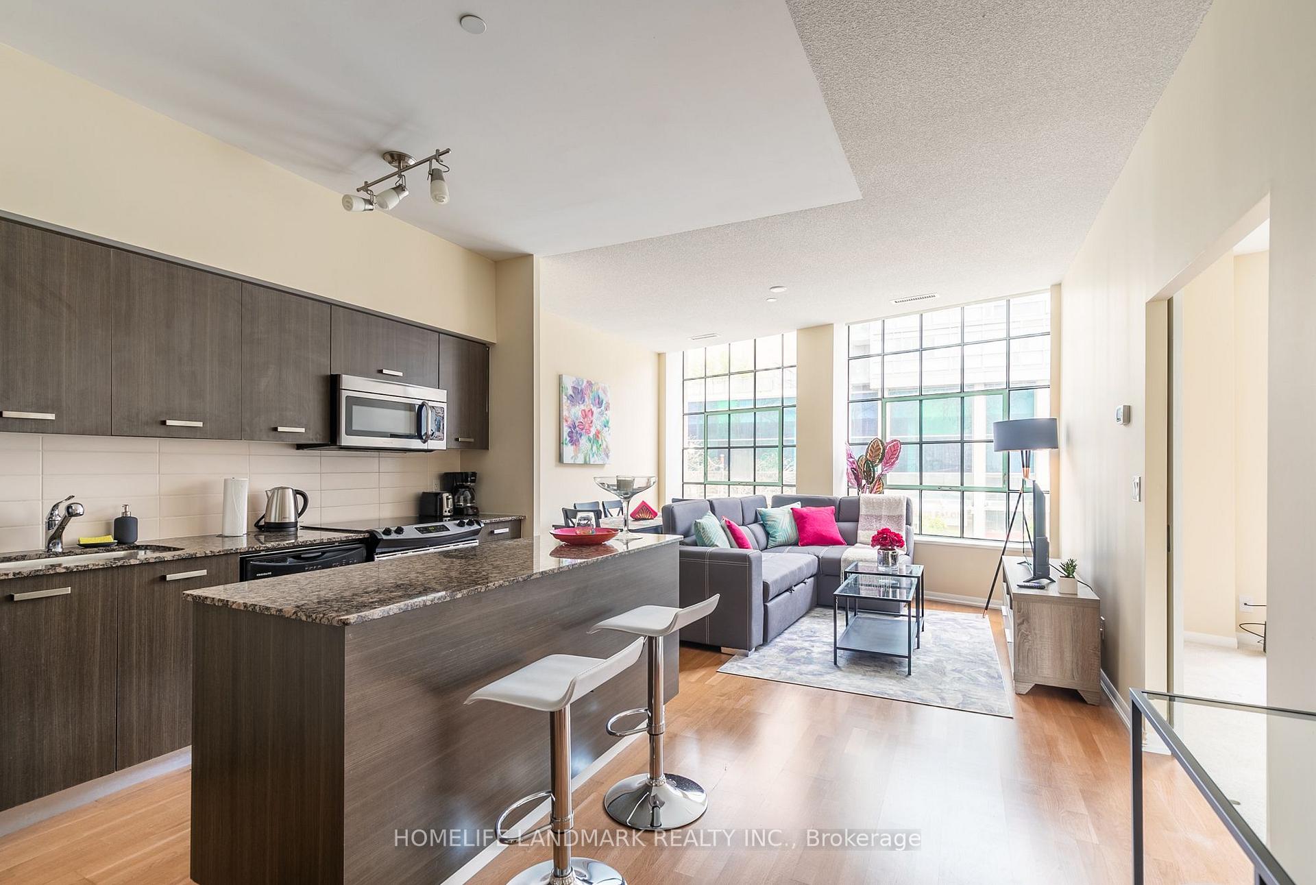 Photo 7 of Unit 204, 832 Bay Street, Toronto, Bay Street Corridor — HOMEH