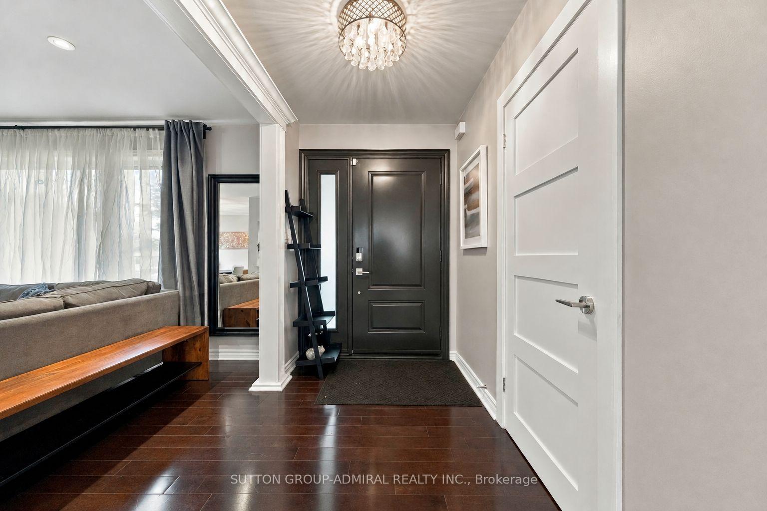 Photo 4 of 11 Summerglade Drive, Scarborough, Agincourt South-Malvern West — HOMEH