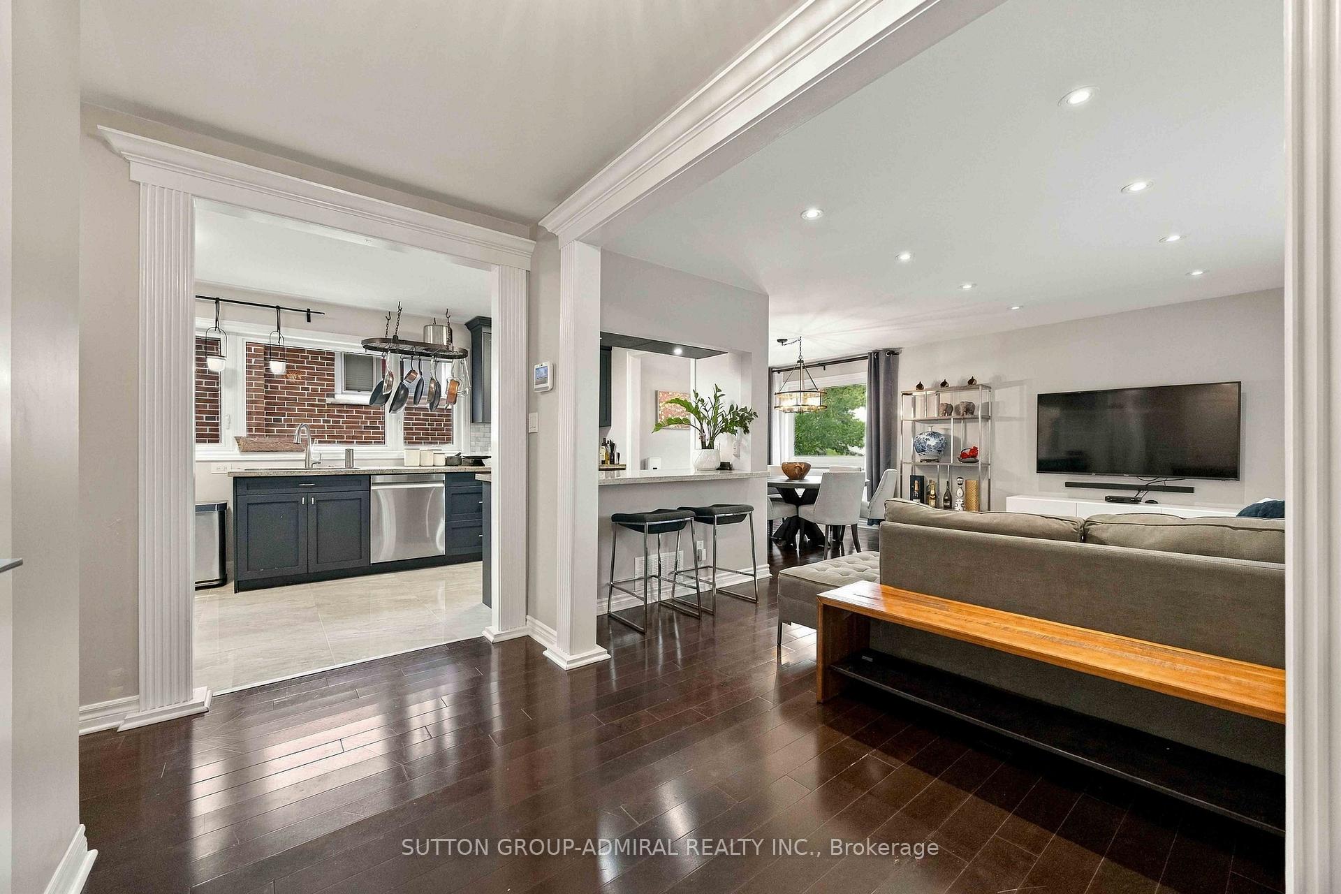 Photo 5 of 11 Summerglade Drive, Scarborough, Agincourt South-Malvern West — HOMEH