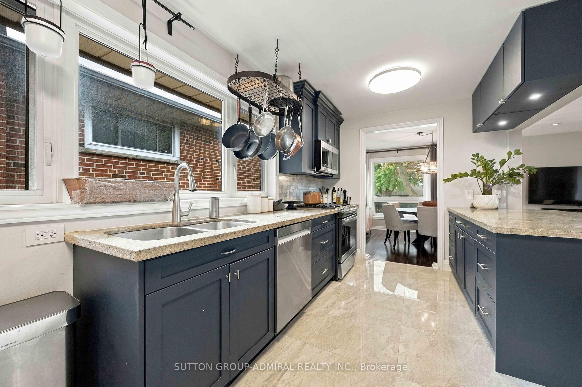 Photo 15 of 11 Summerglade Drive, Scarborough, Agincourt South-Malvern West — HOMEH