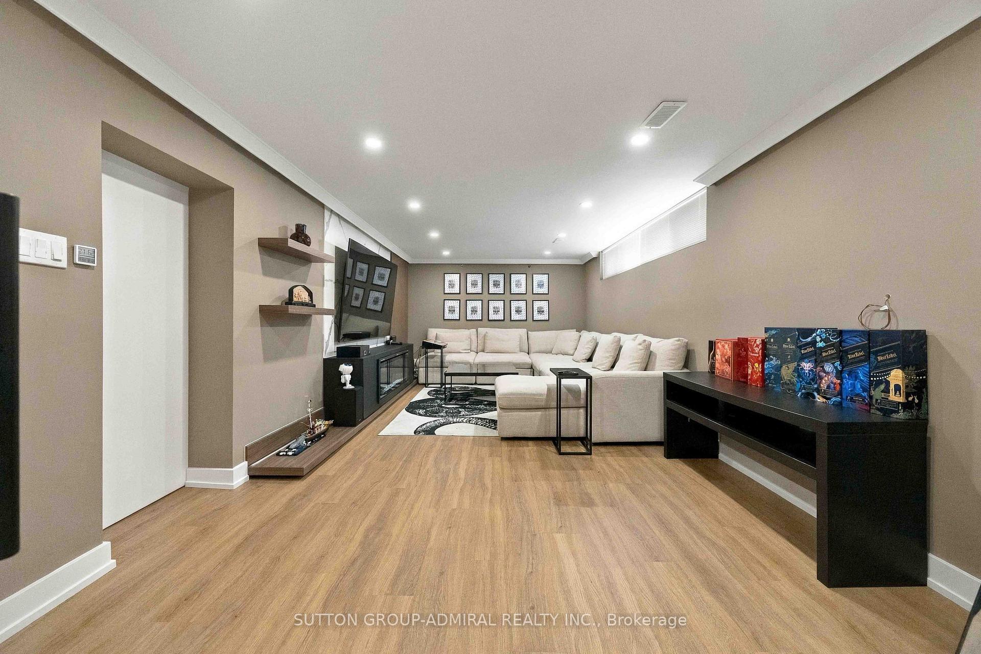 Photo 23 of 11 Summerglade Drive, Scarborough, Agincourt South-Malvern West — HOMEH