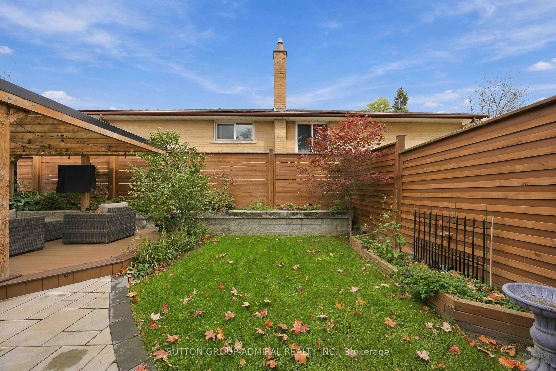 Photo 44 of 11 Summerglade Drive, Scarborough, Agincourt South-Malvern West — HOMEH