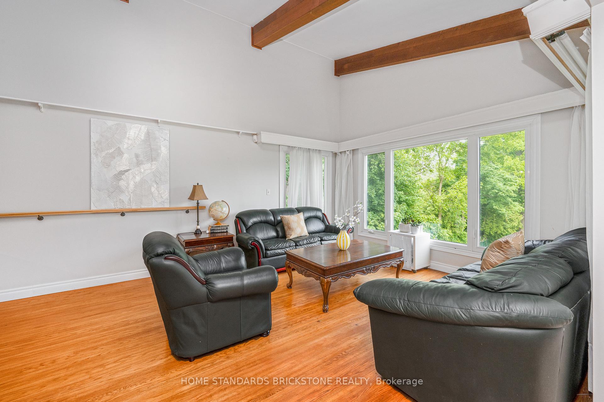 Photo 10 of 72 Mountain Avenue N, Hamilton, Stoney Creek — HOMEH