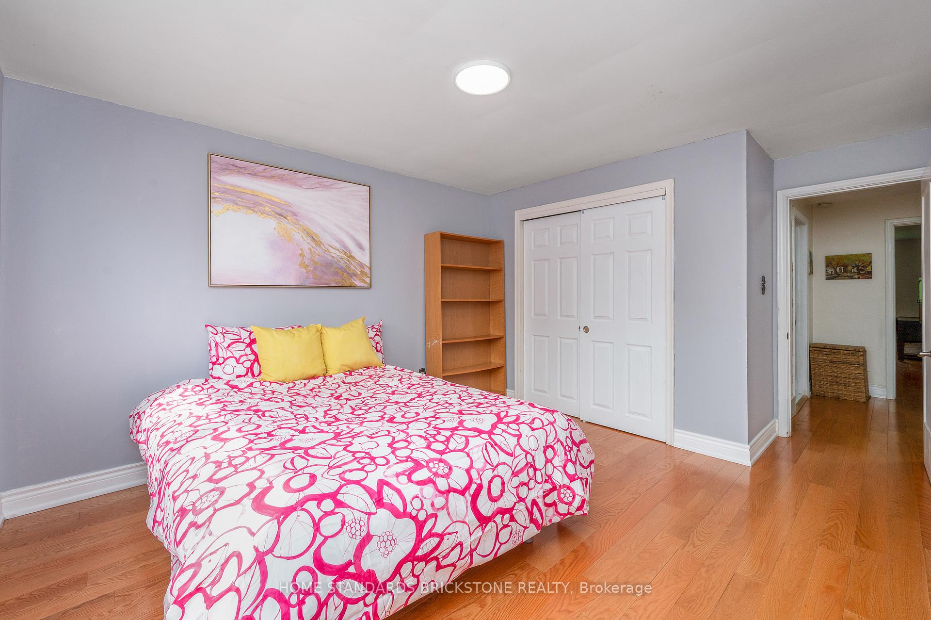 Photo 22 of 72 Mountain Avenue N, Hamilton, Stoney Creek — HOMEH