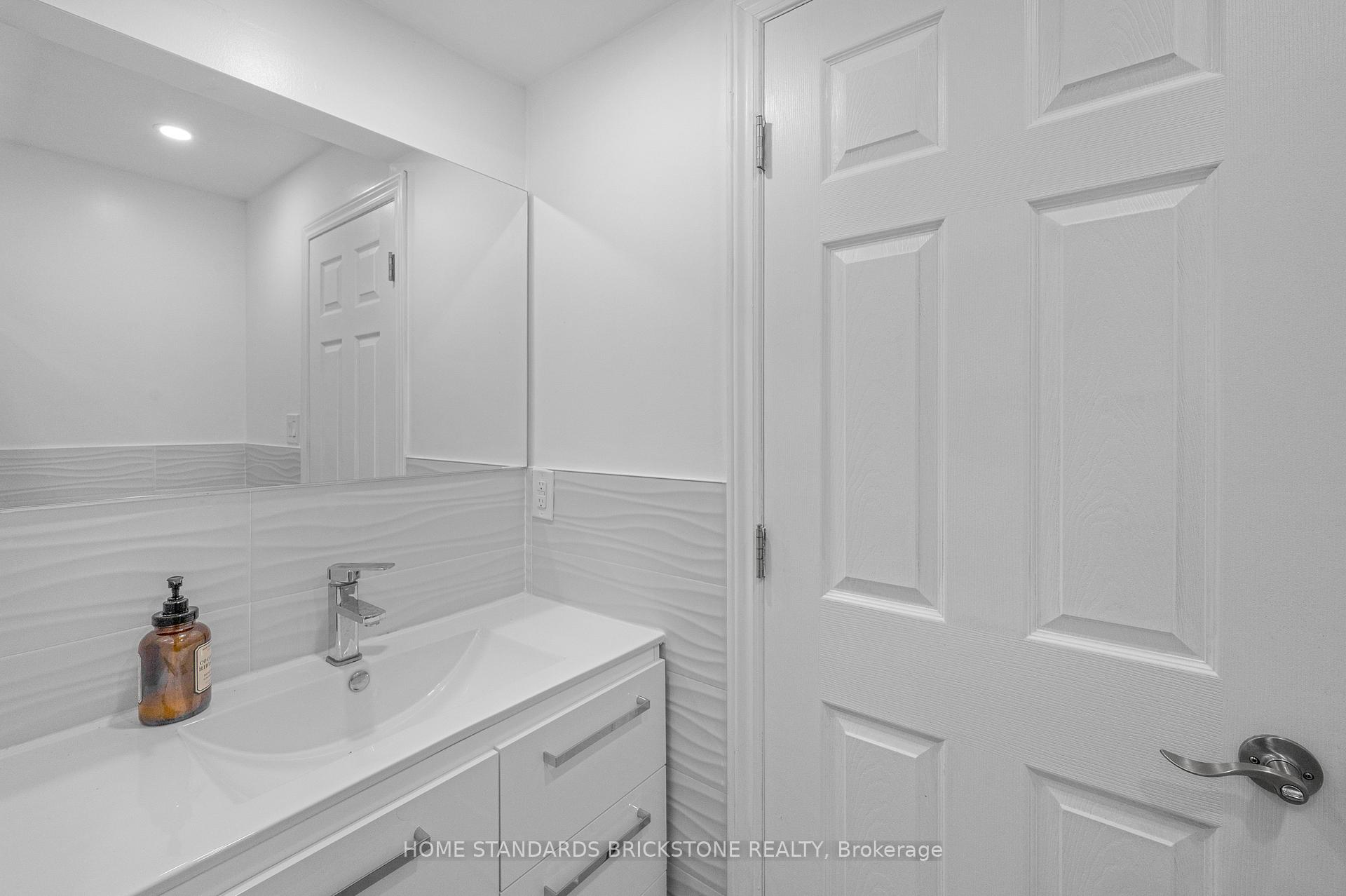 Photo 29 of 72 Mountain Avenue N, Hamilton, Stoney Creek — HOMEH