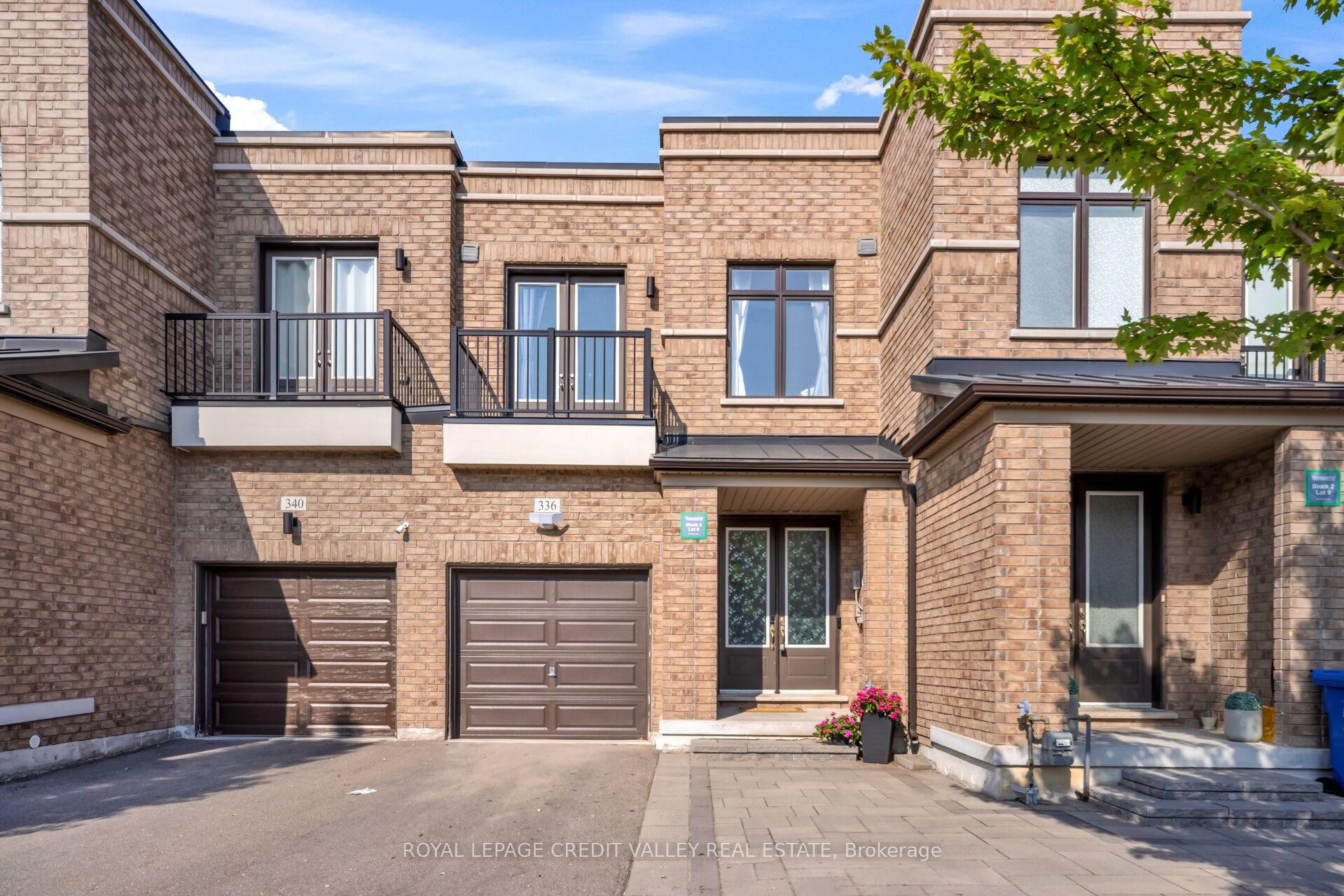 Photo 2 of 336 Elyse Court, Aurora, Bayview Northeast — HOMEH
