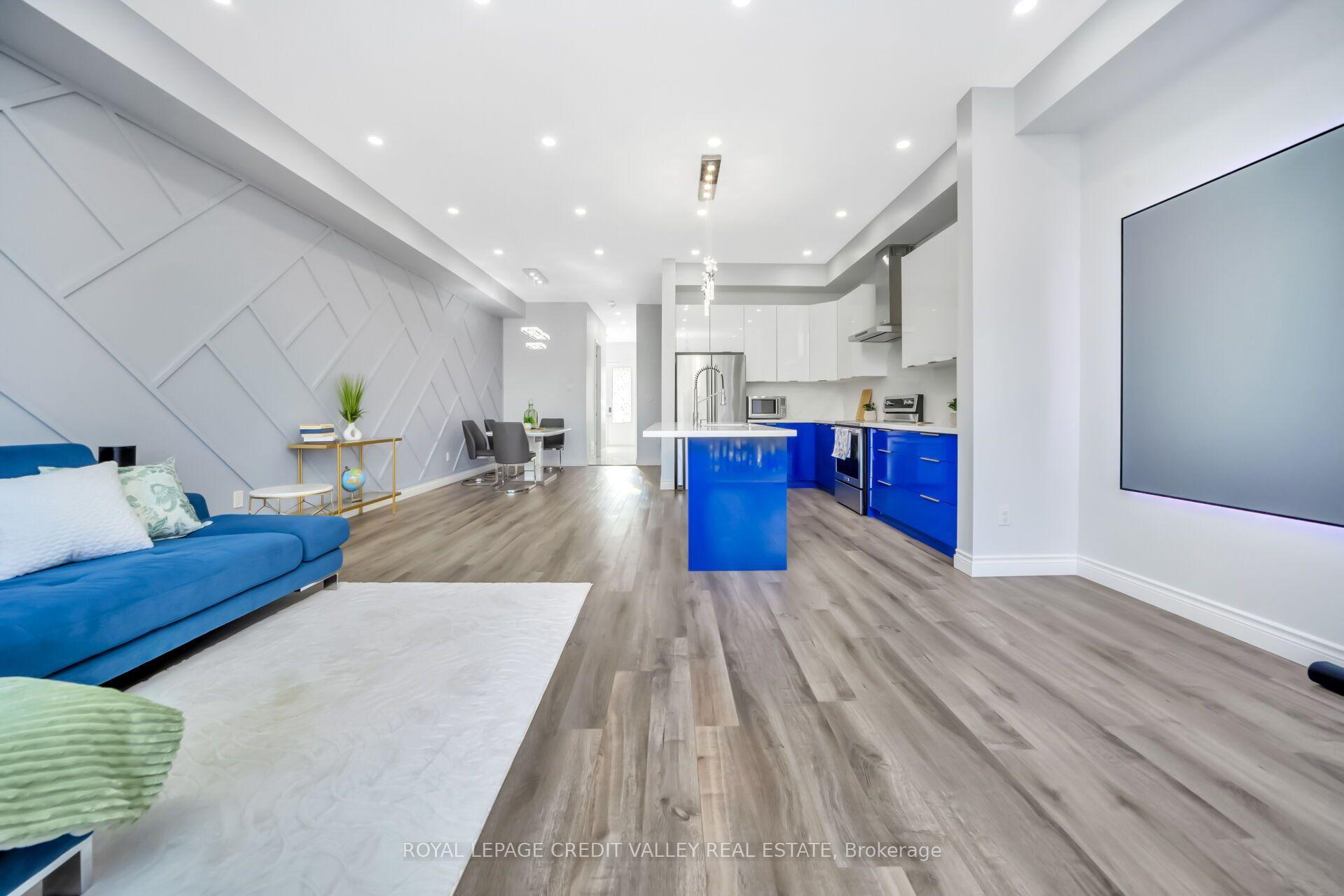 Photo 15 of 336 Elyse Court, Aurora, Bayview Northeast — HOMEH