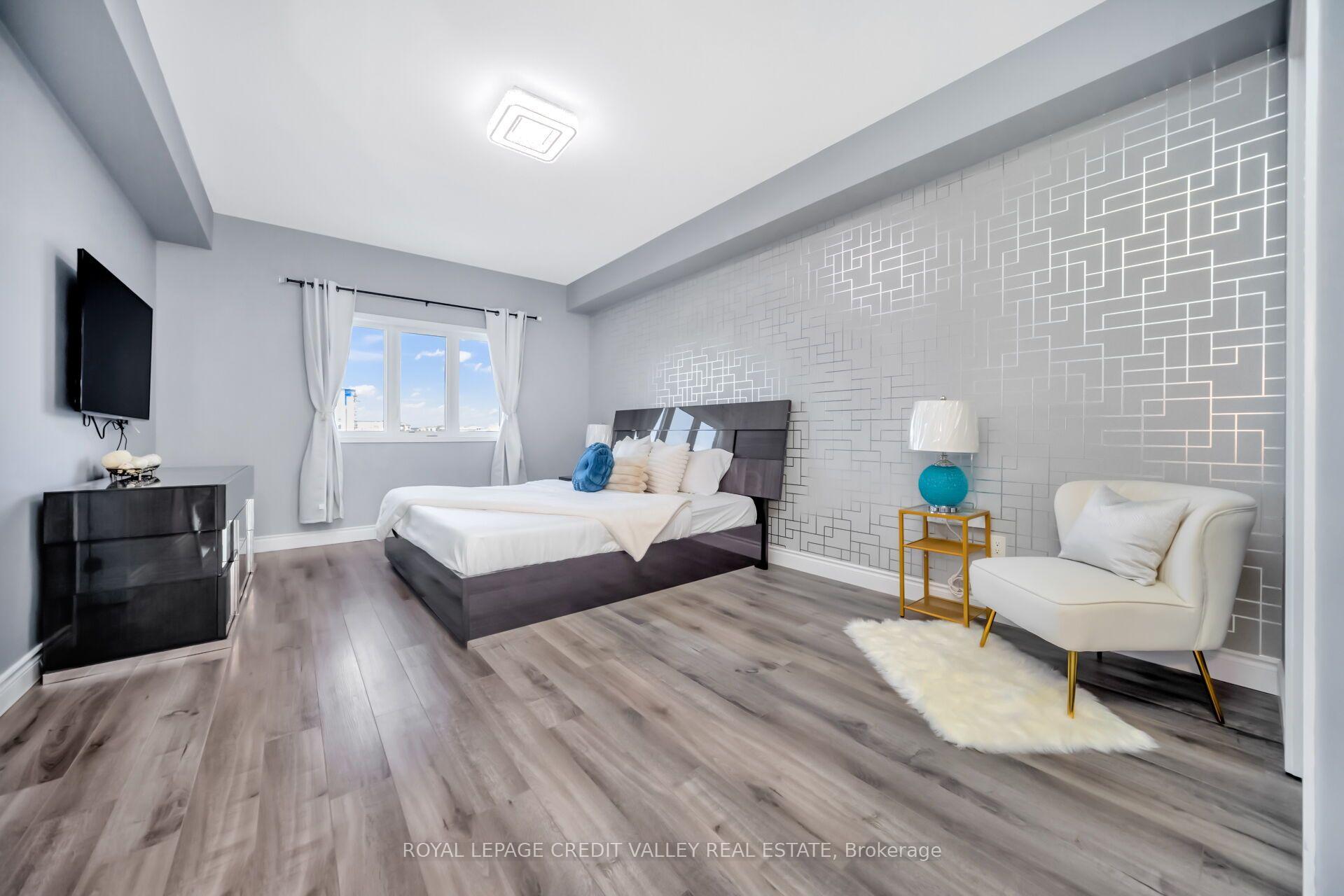 Photo 20 of 336 Elyse Court, Aurora, Bayview Northeast — HOMEH