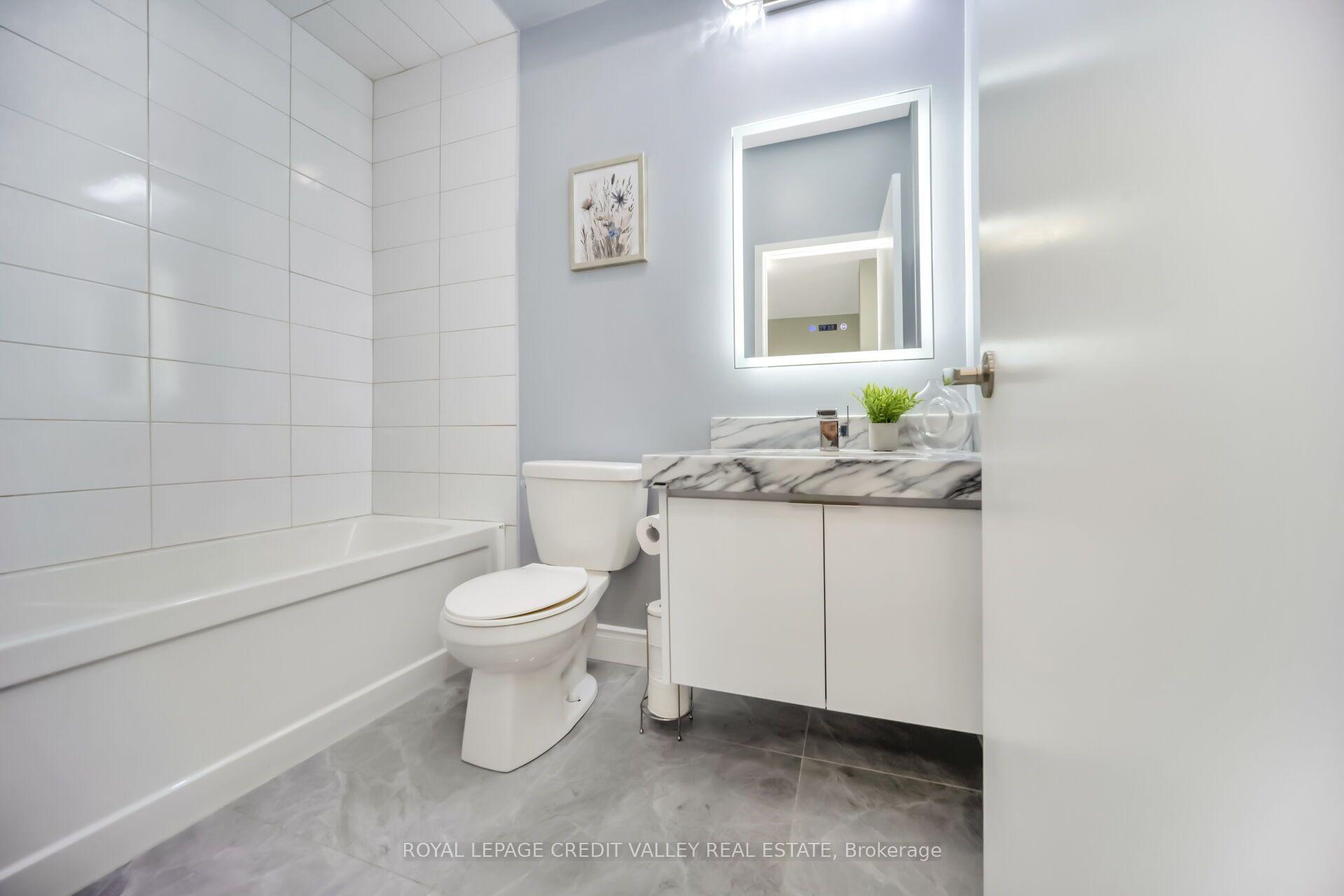 Photo 33 of 336 Elyse Court, Aurora, Bayview Northeast — HOMEH