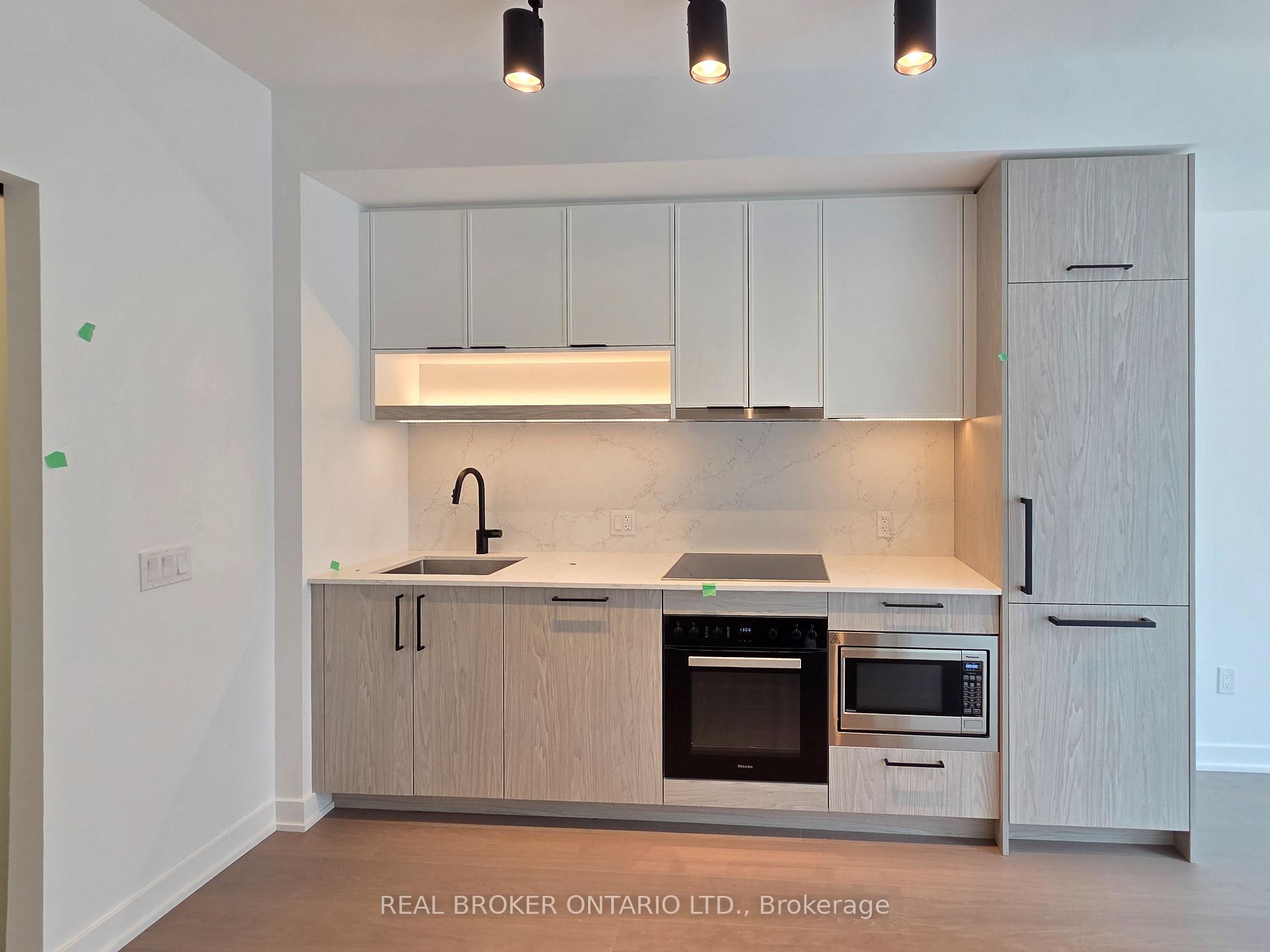 Photo 3 of Unit 1722, 89 Montclair Avenue, Toronto, Forest Hill South — HOMEH