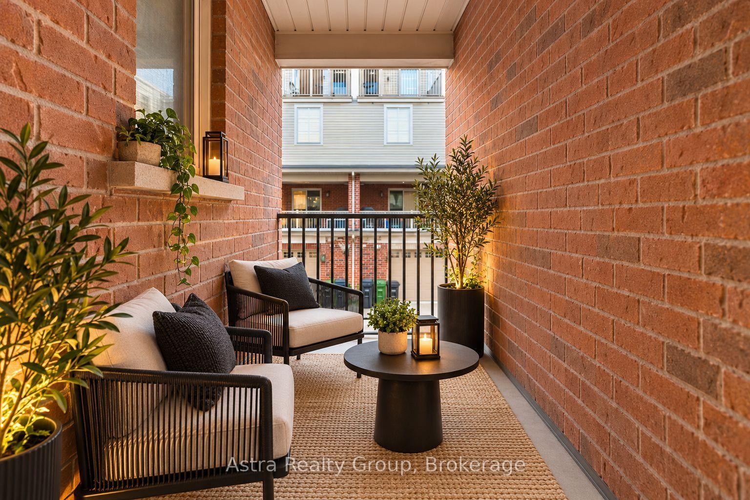 Photo 11 of 12 Odoardo Di Santo Circle, North York, Downsview-Roding-CFB — HOMEH