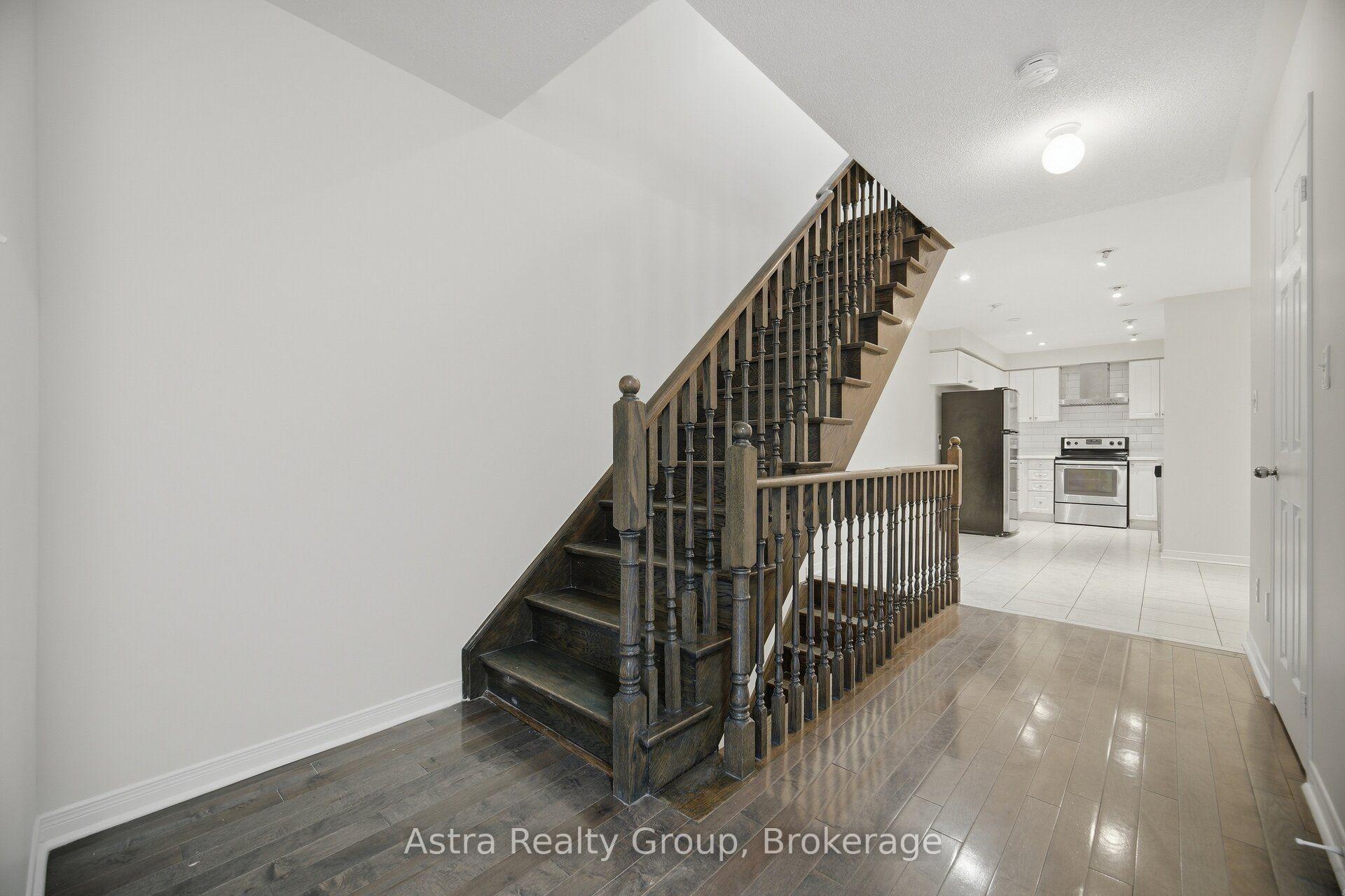 Photo 20 of 12 Odoardo Di Santo Circle, North York, Downsview-Roding-CFB — HOMEH