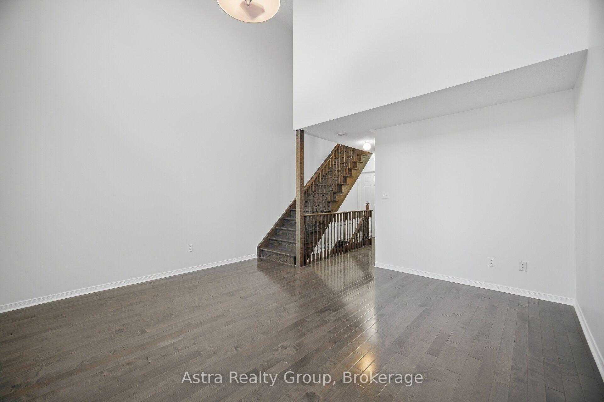 Photo 22 of 12 Odoardo Di Santo Circle, North York, Downsview-Roding-CFB — HOMEH