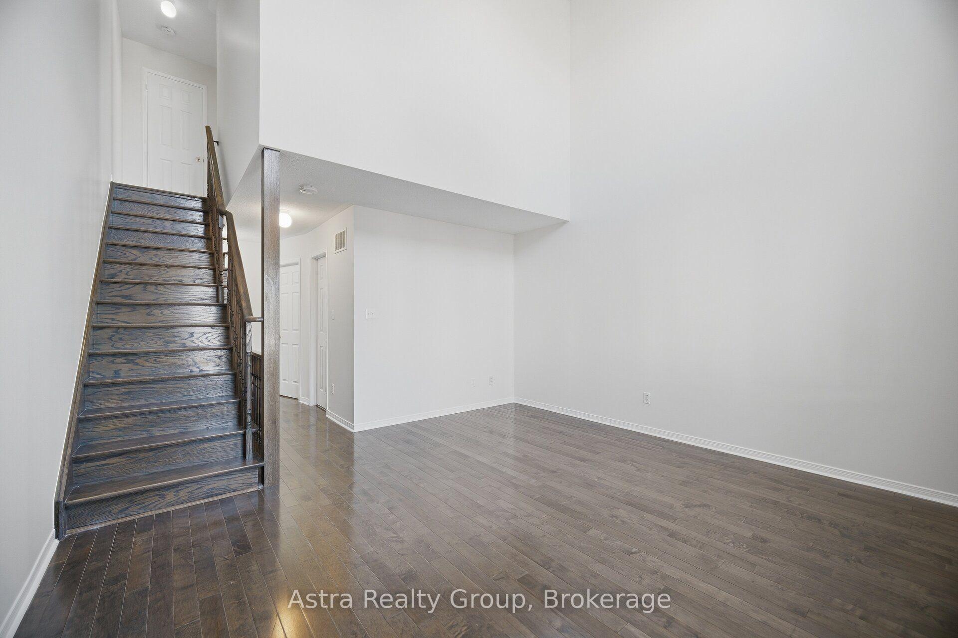 Photo 23 of 12 Odoardo Di Santo Circle, North York, Downsview-Roding-CFB — HOMEH